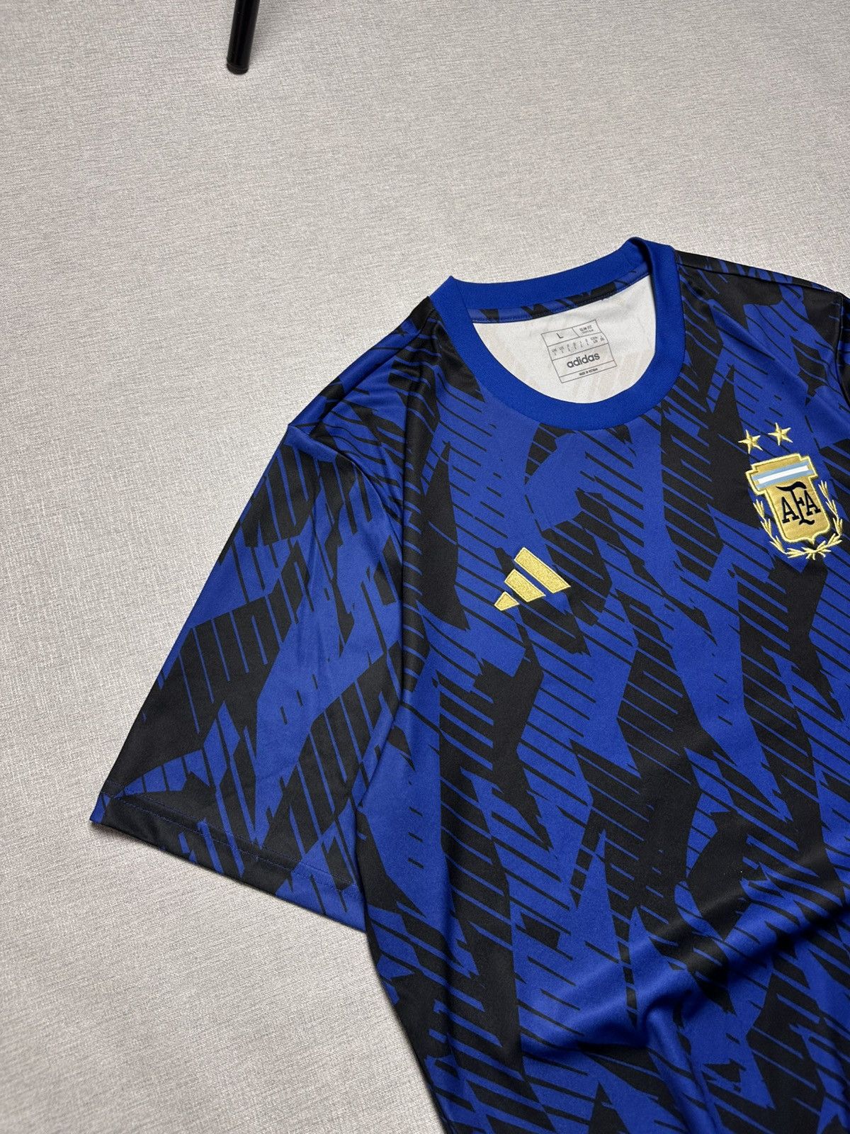 Adidas Adidas Argentina 2022 WC Prematch Kit Size US L / EU 52-54 / 3 - 2 Thumbnail
