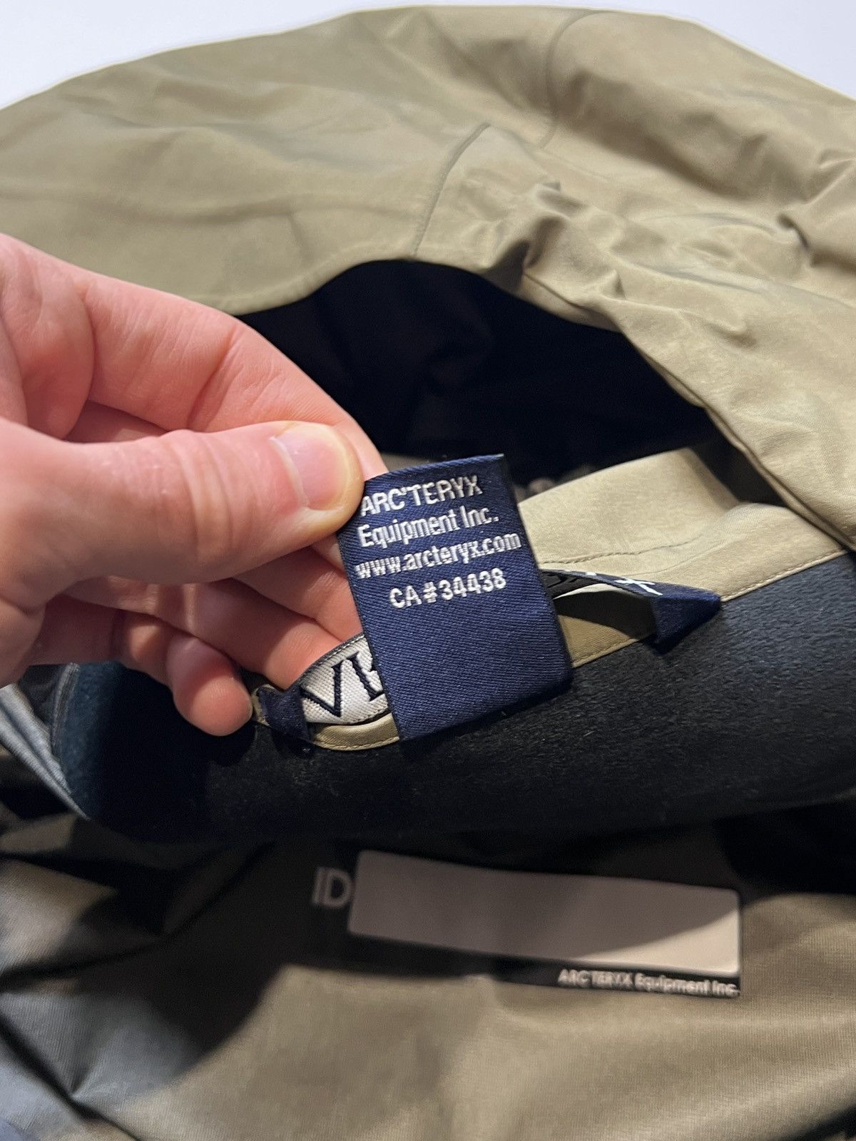 Arc'teryx Arc'teryx LEAF Alpha Gen 1 Jacket – Crocodile / Gore-Tex Size US XL / EU 56 / 4 - 13 Thumbnail