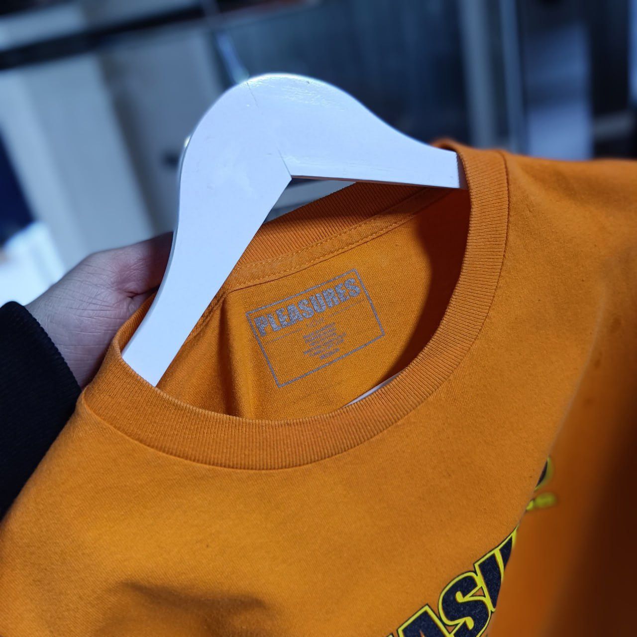 Pleasures Pleasures I can’t feel anything glitter tee rare y2k hype og Size US M / EU 48-50 / 2 - 3 Thumbnail