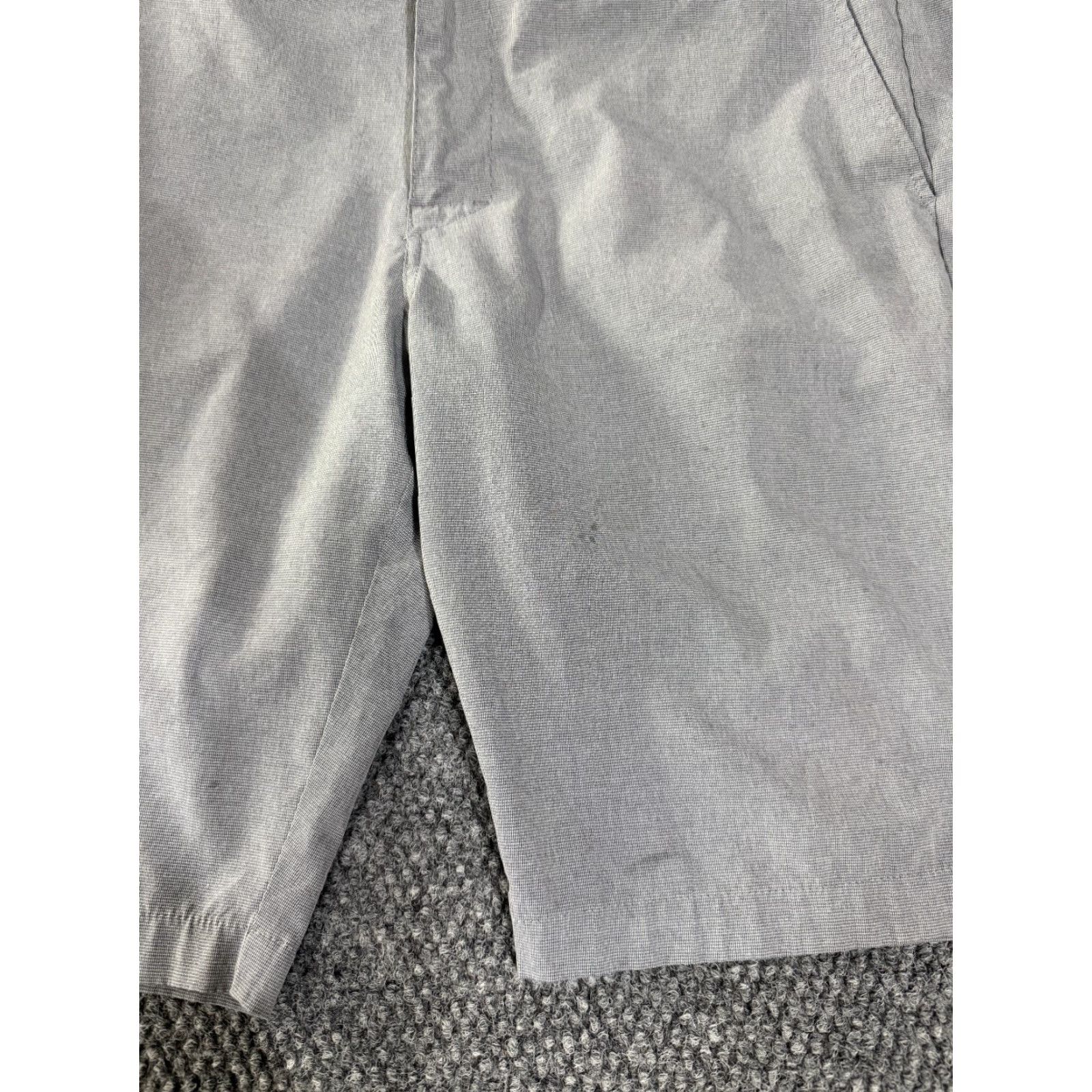 TravisMathew Travis Mathew Shorts Mens 34 Gray Golf Casual Stretch Chino Performance Size US 34 / EU 50 - 3 Thumbnail