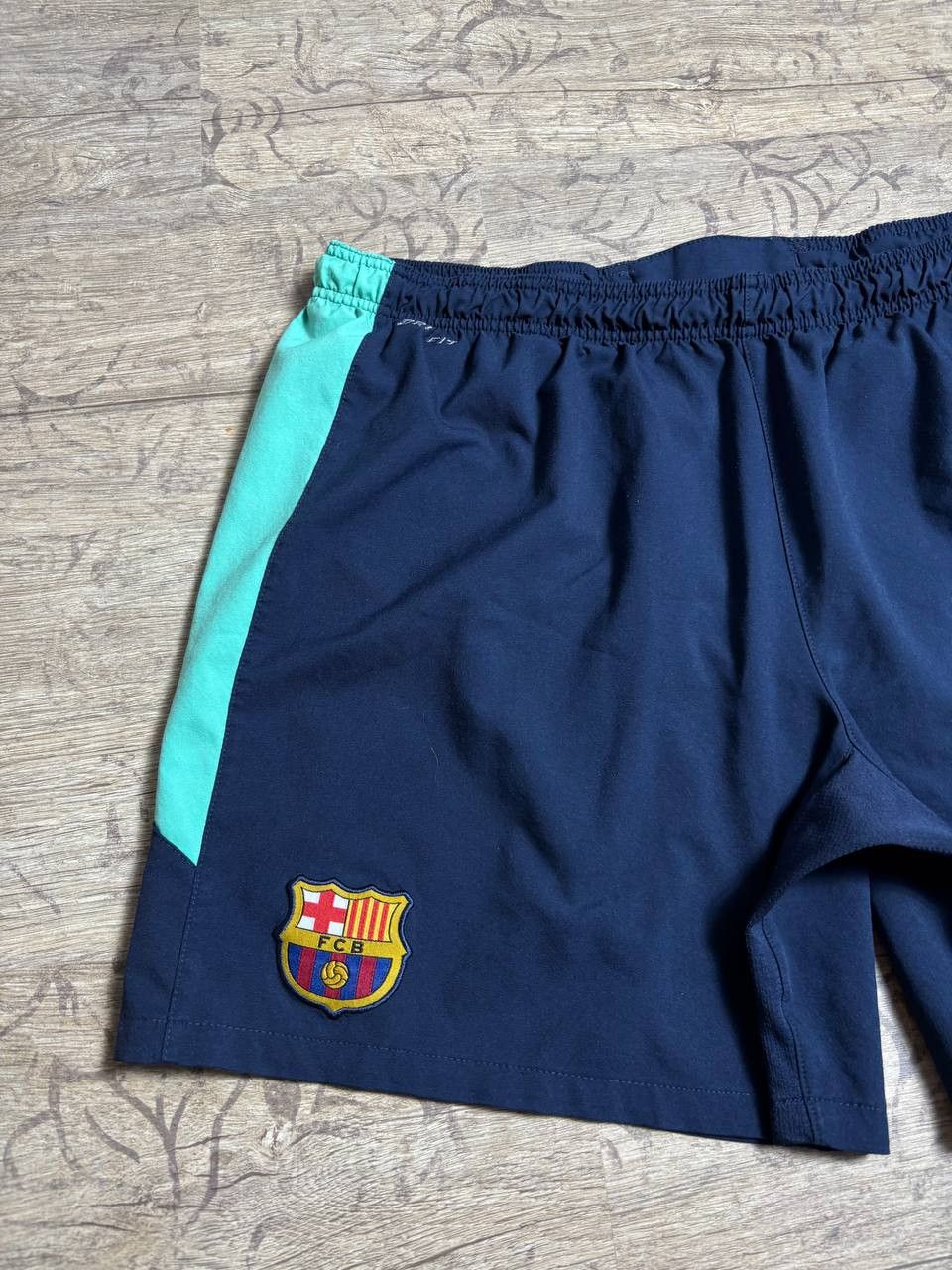 Nike Barcelona Away 2010-11 Nike Shorts SZ L soccer football Size US 34 / EU 50 - 3 Thumbnail
