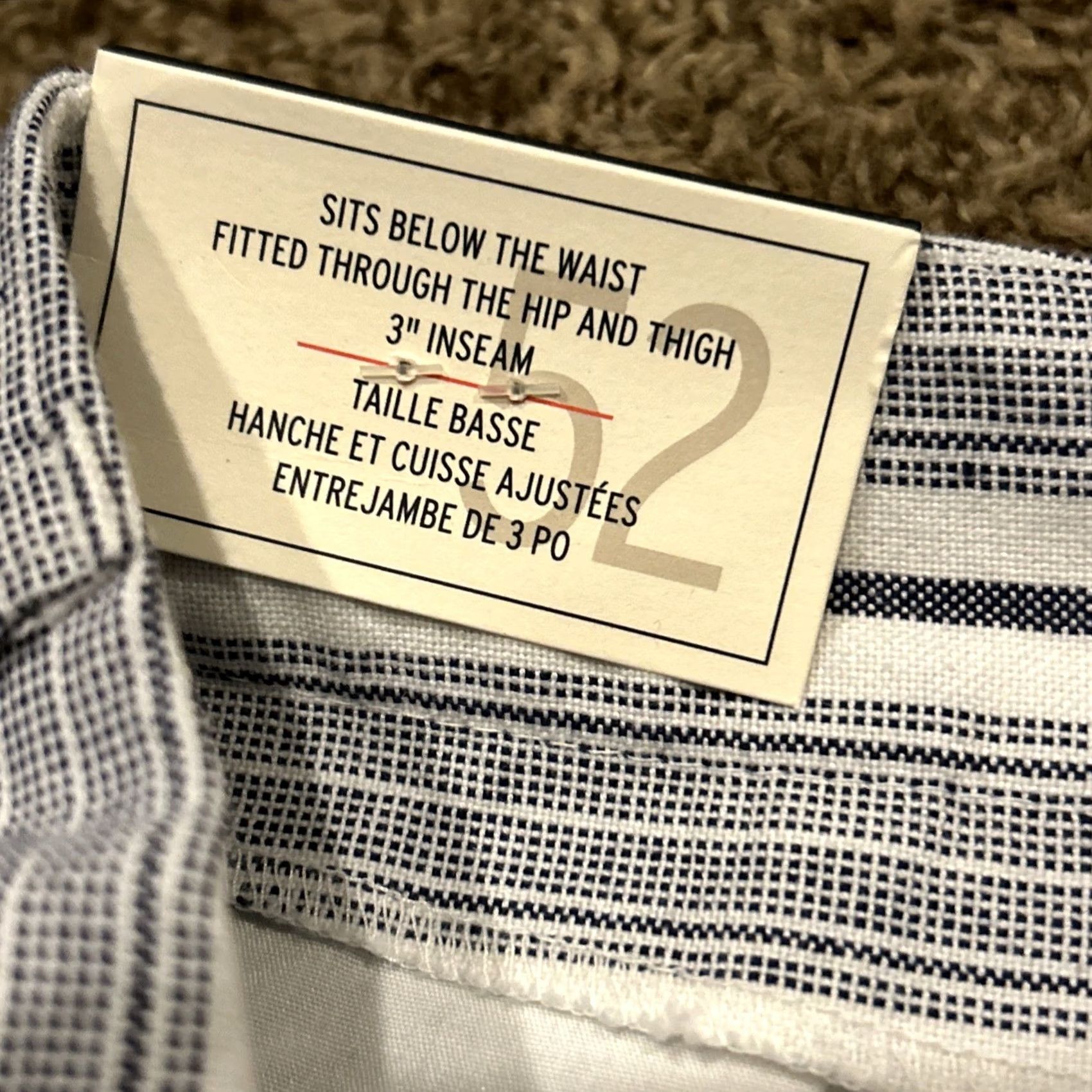 Gap Gap Khakis Women’s Size 12 Cotton Shorts Blue White NWT Knit Chino Pockets Casual Regular Front Flat 3” Inseam 12” Vintage No B19 Size 34" / US 12 / IT 48 - 3 Thumbnail
