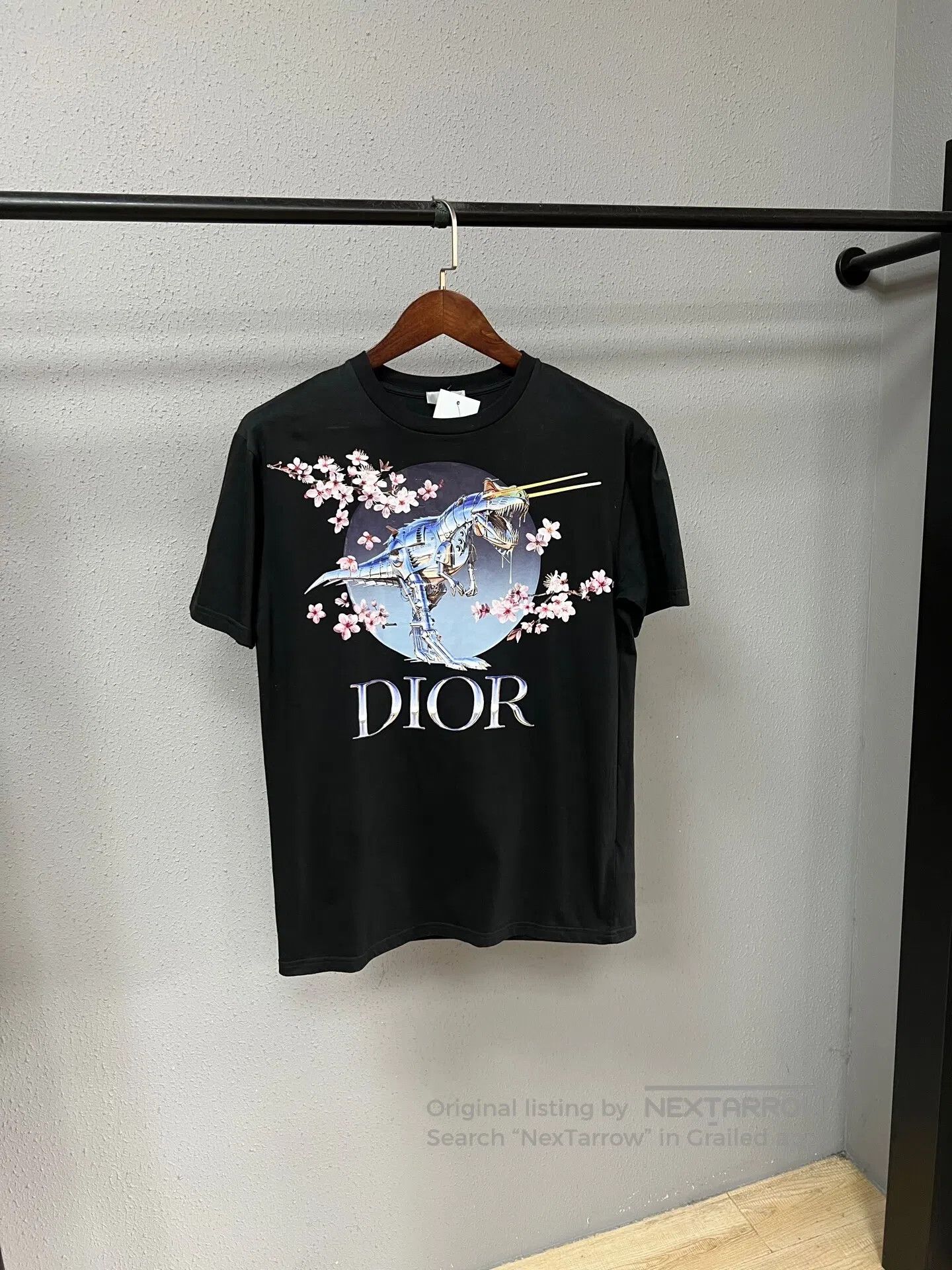 Dior Dior Hajime Sorayama Dinosaur Cherry Blossom Short Sleeve Size XS / US 0-2 / IT 36-38 - 1 Thumbnail