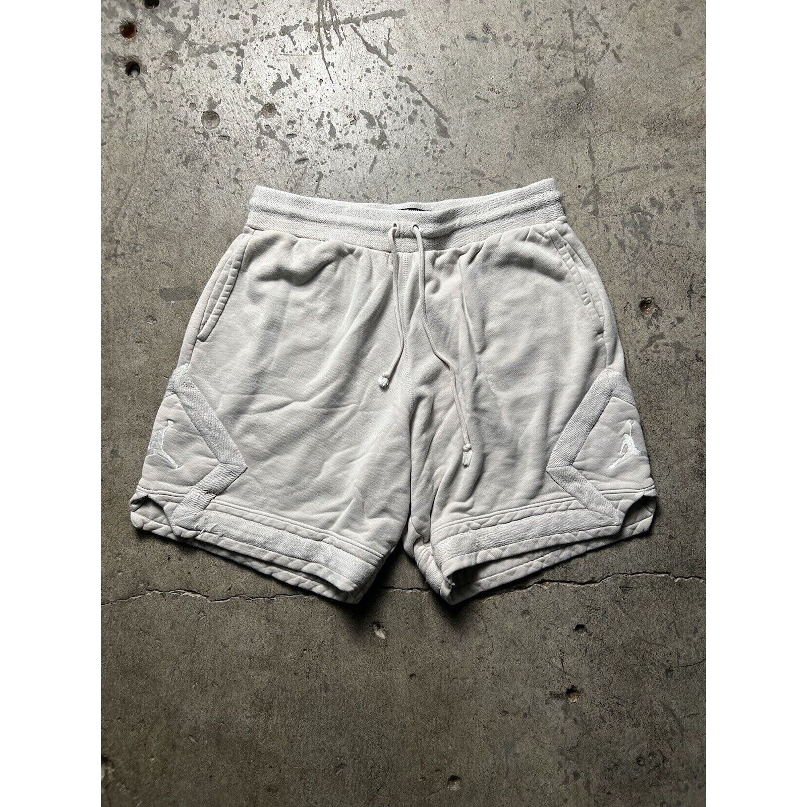 Jordan Brand Nike Jordan Jumpman Fleece Diamond Shorts Cream Size M Size US 30 / EU 46 - 1 Thumbnail