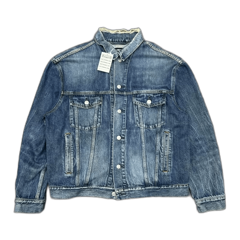 Balenciaga balenciaga distressed denim jacket with logo Size US L / EU 52-54 / 3 - 1 Thumbnail