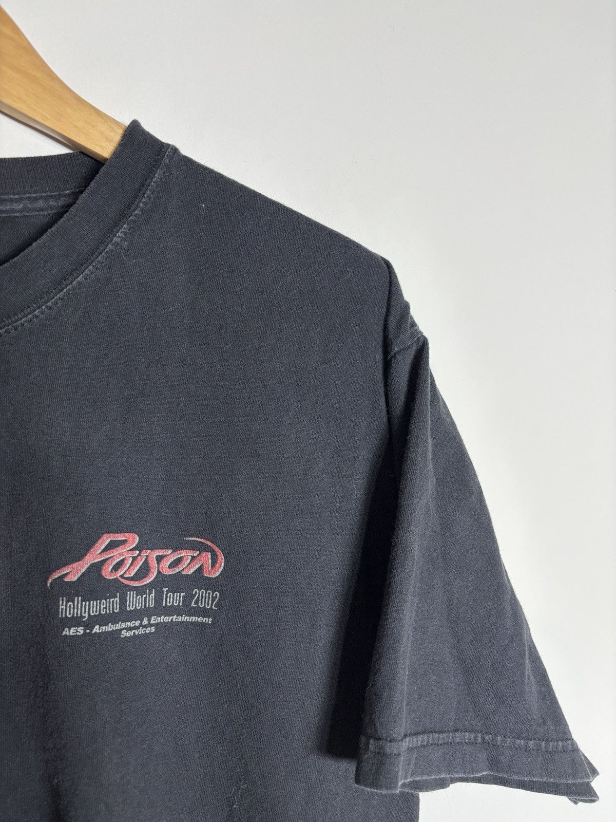 Band Tees Vintage Poison Hollyweird World Tour 2002 Local Crew Band L Size US L / EU 52-54 / 3 - 2 Thumbnail