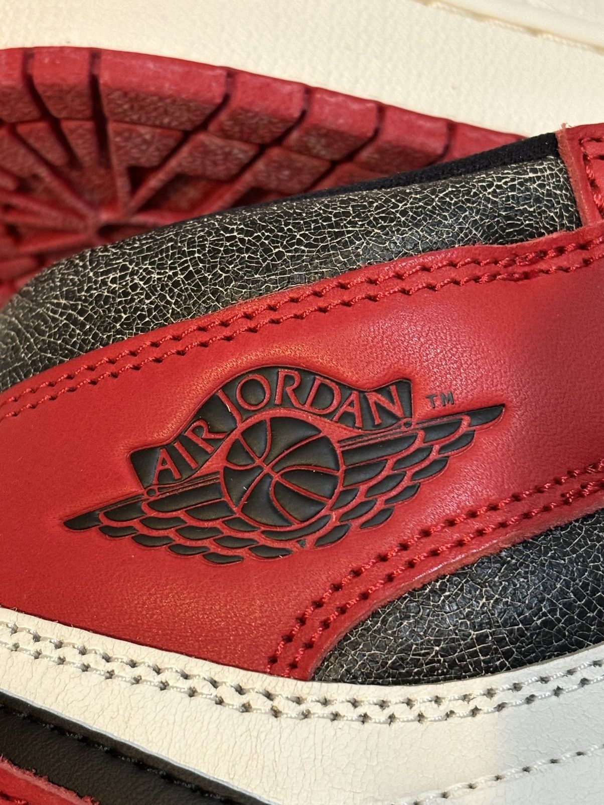 Jordan Brand new Air Jordan 1 Retro High OG Chicago Lost and Found shoes Size US 9.5 / EU 42-43 - 5 Thumbnail