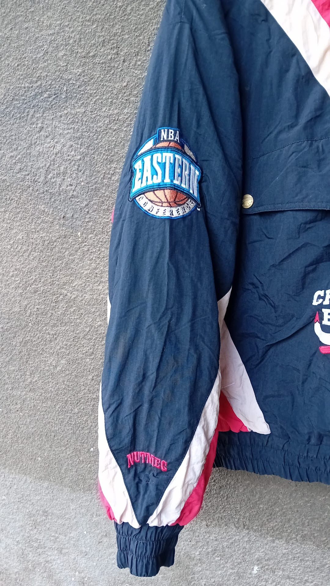NBA × Nutmeg Chicago Bulls NBA Jacket Nutmeg Vintage Pullover Embroidered Size US L / EU 52-54 / 3 - 3 Thumbnail