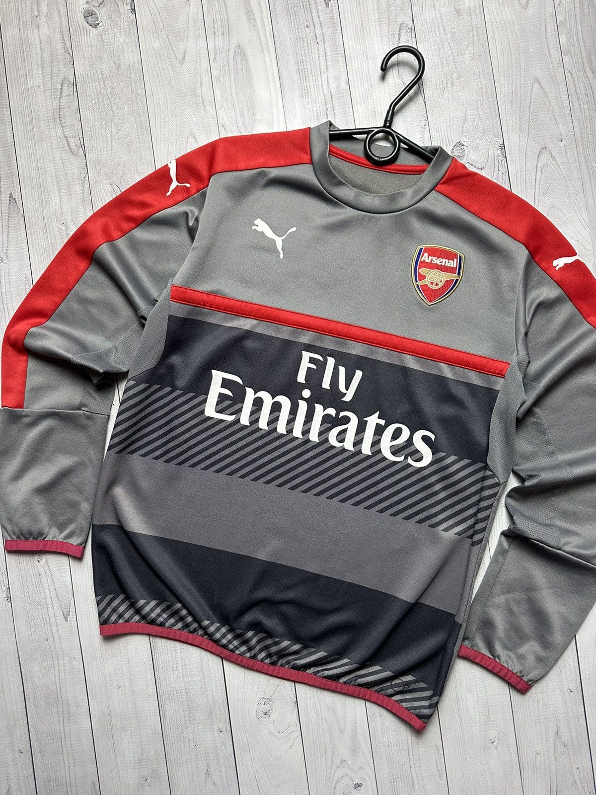 Puma × Vintage Vintage puma Arsenal soccer sweatshirts size S/M logo Size US S / EU 44-46 / 1 - 2 Thumbnail
