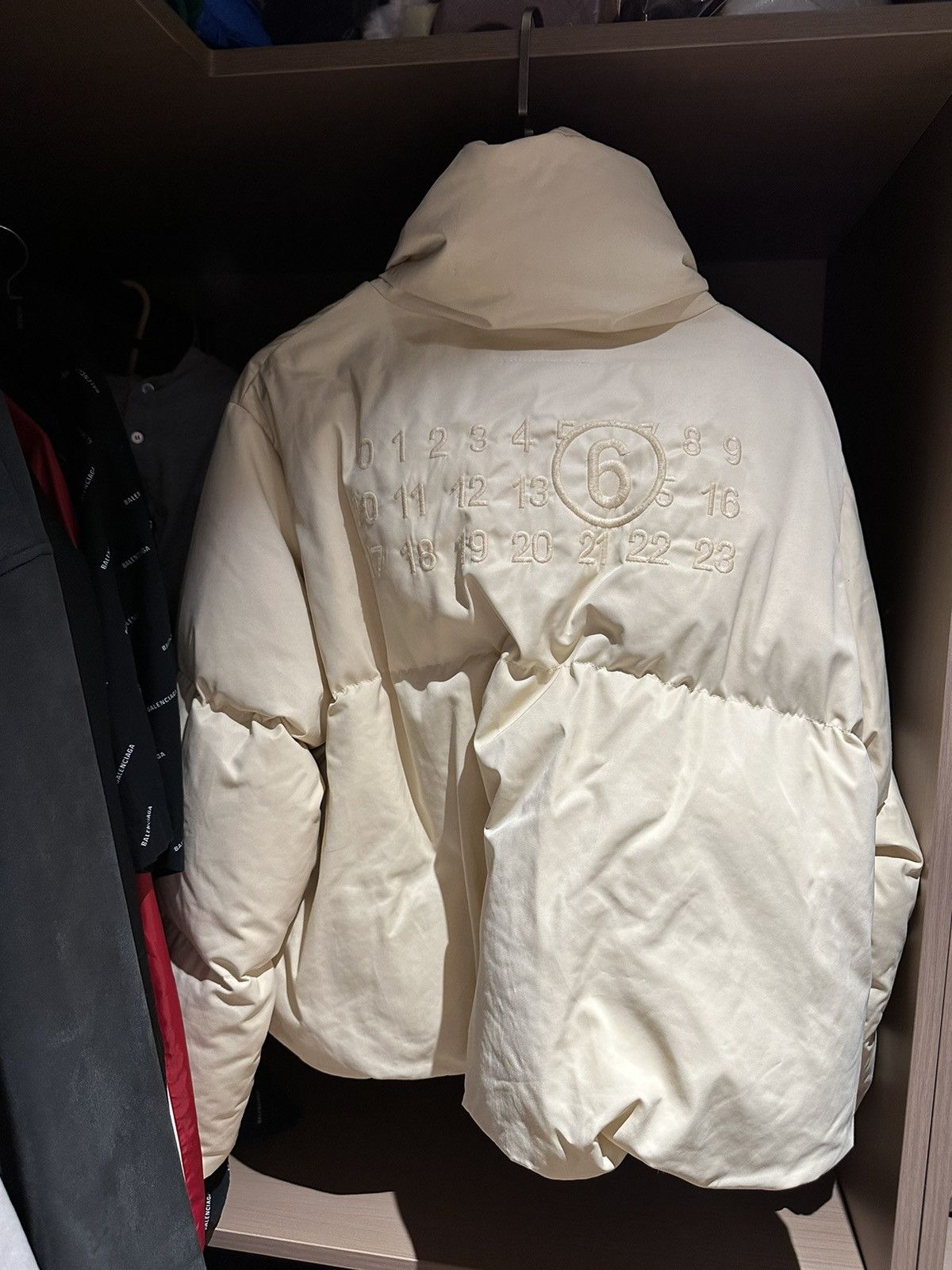 Maison Margiela MM6 cropped puffer jacket Size US M / EU 48-50 / 2 - 3 Thumbnail