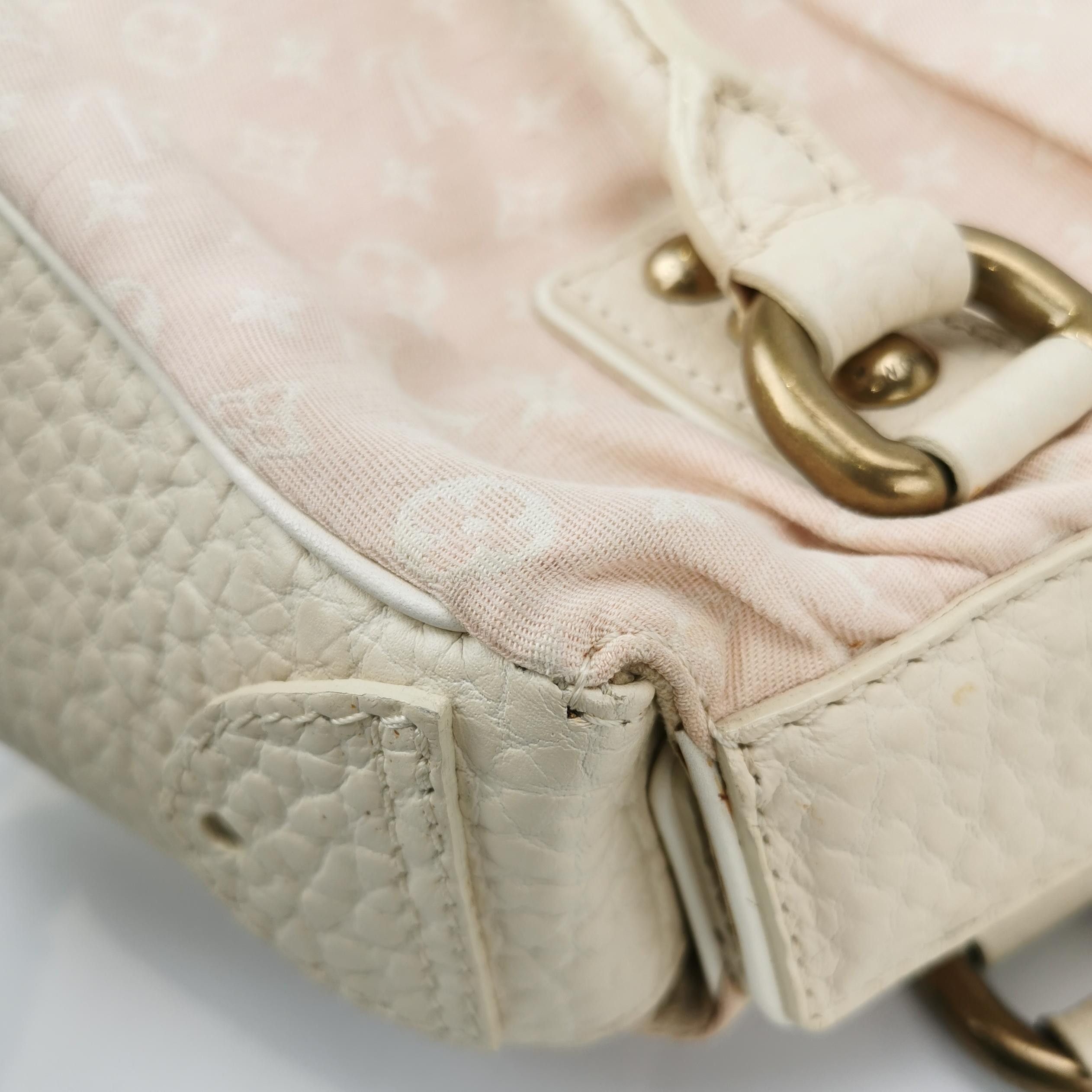 Louis Vuitton Louis Vuitton (LV) Cowhide canvas monogram stitching rivet Size ONE SIZE - 8 Thumbnail