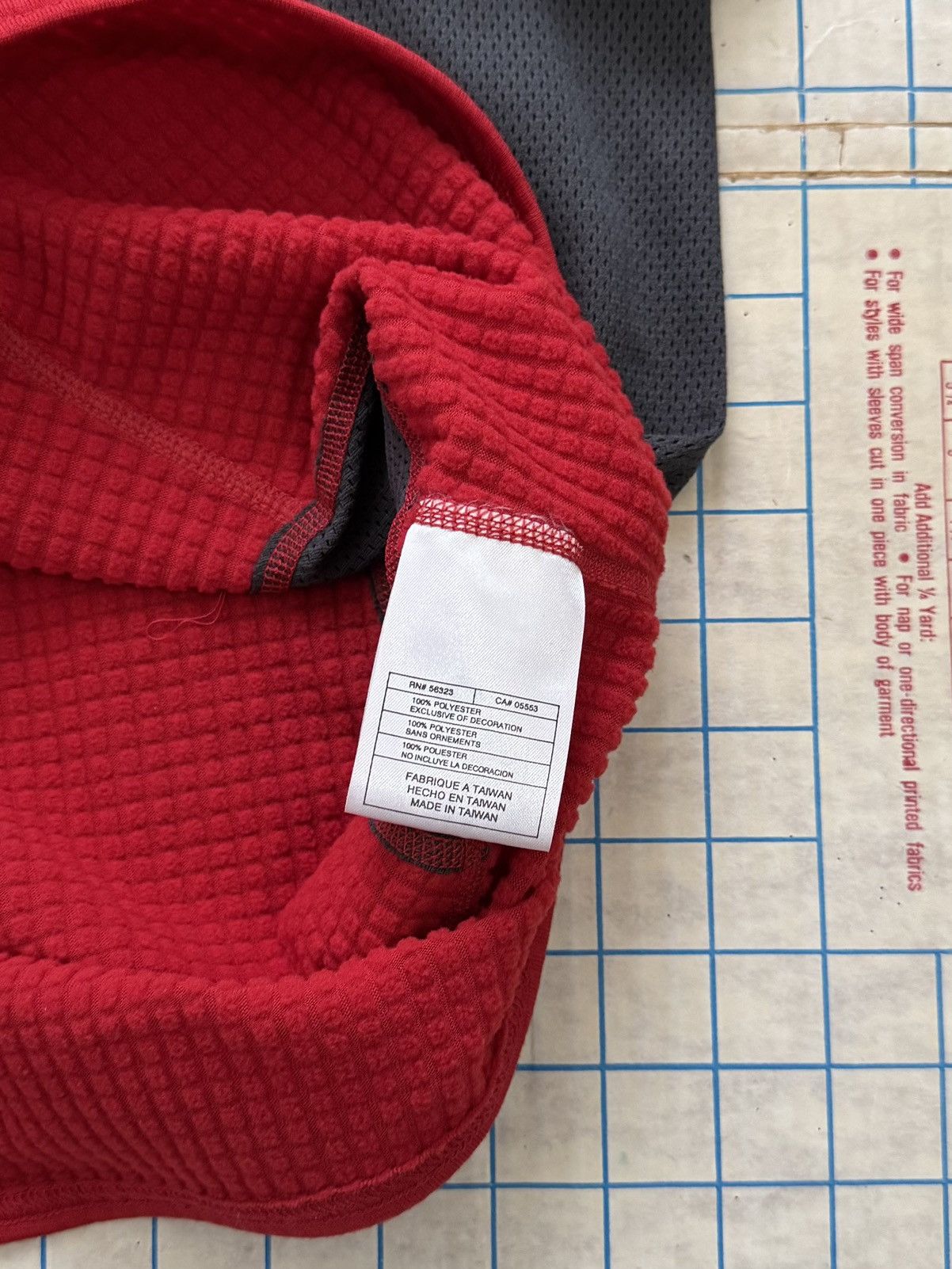 Nike ACG NWT Nike ACG Sphere Athletic Fleece S/S Workout Shirt Medium Size US M / EU 48-50 / 2 - 10 Thumbnail