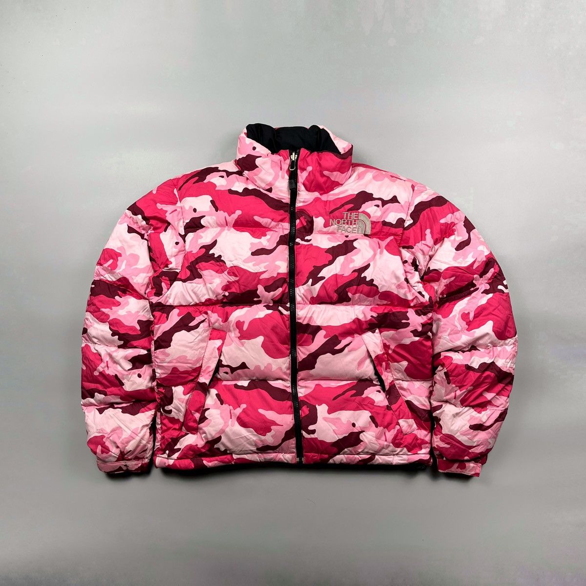The North Face The North Face - Pink Camouflage Nuptse Puffer 600 Size US S / EU 44-46 / 1 - 1 Thumbnail