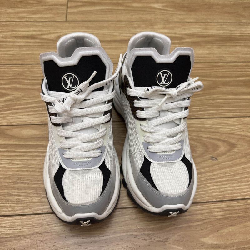 Louis Vuitton Louis Vuitton Run 55 Comfortable Casual Sneakers -2508 Size US 5 / IT 35 - 2 Thumbnail