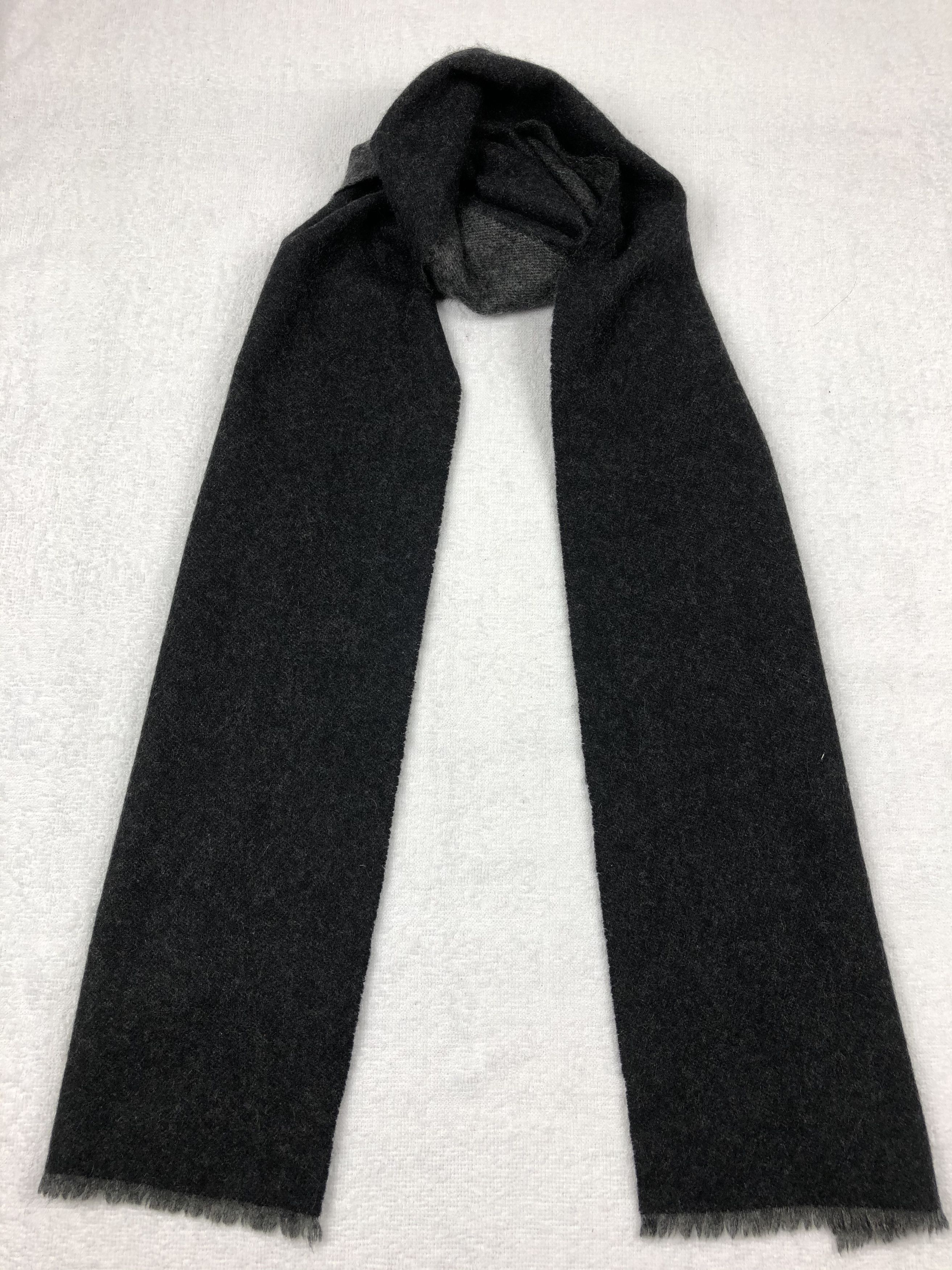 Calvin Klein Calvin Klein Scarf / Muffler / Neckwear Cashmere Size ONE SIZE - 1 Thumbnail