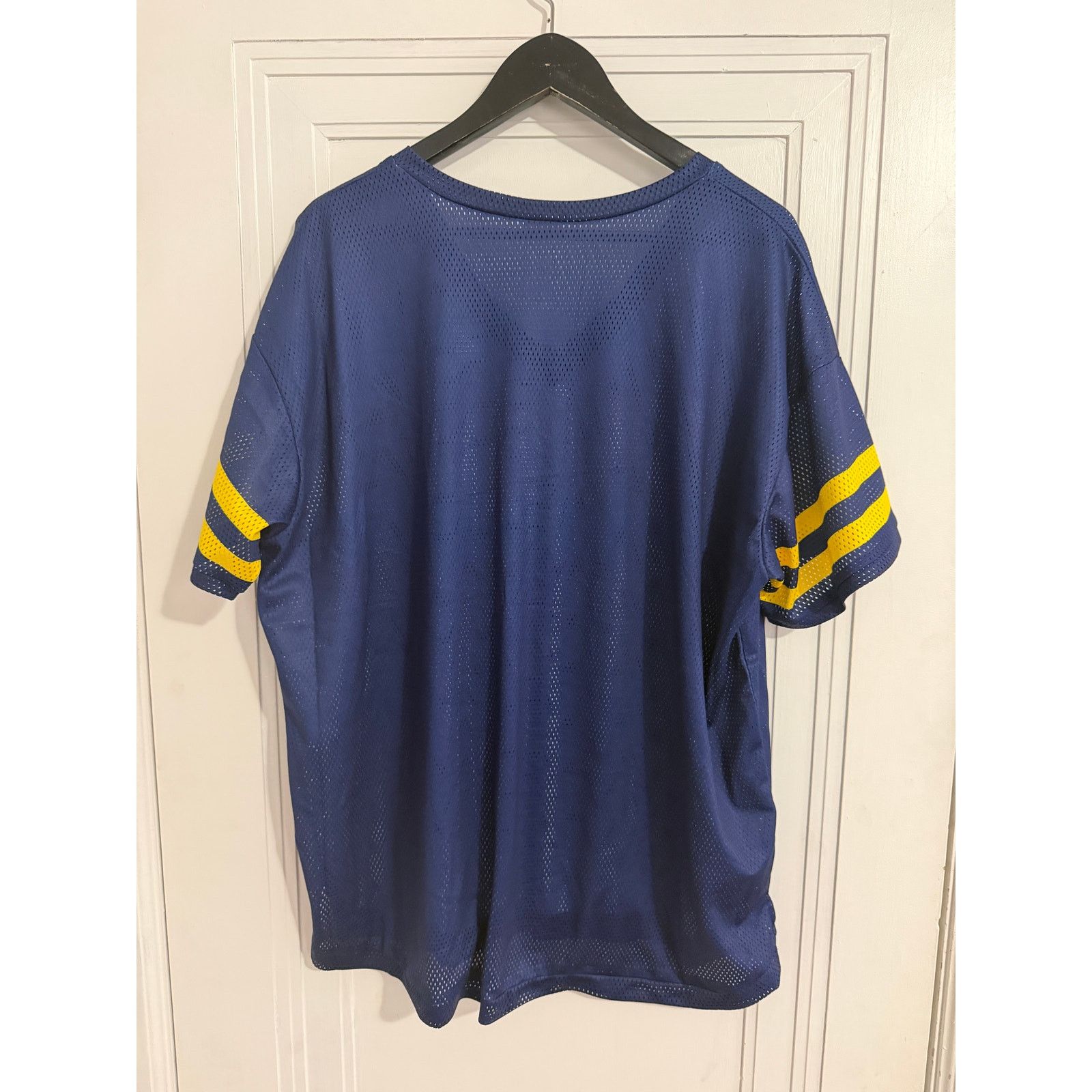 NCAA NWT Michigan Wolverines Football Jersey Women's Size XXL Size XXL / US 16-18 / IT 52-54 - 8 Thumbnail