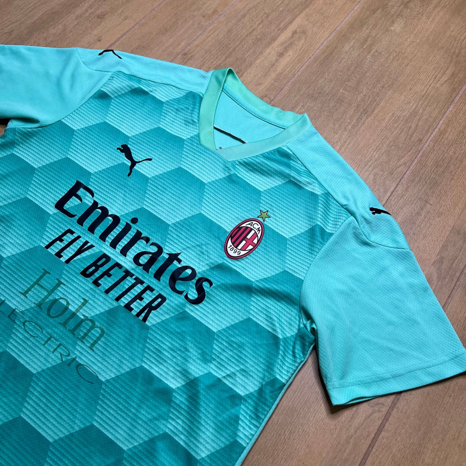 Puma Y2K AC MILAN GOALKEEPER FOOTBALL SHIRT SOCCER JERSEY Puma M Size US M / EU 48-50 / 2 - 9 Thumbnail
