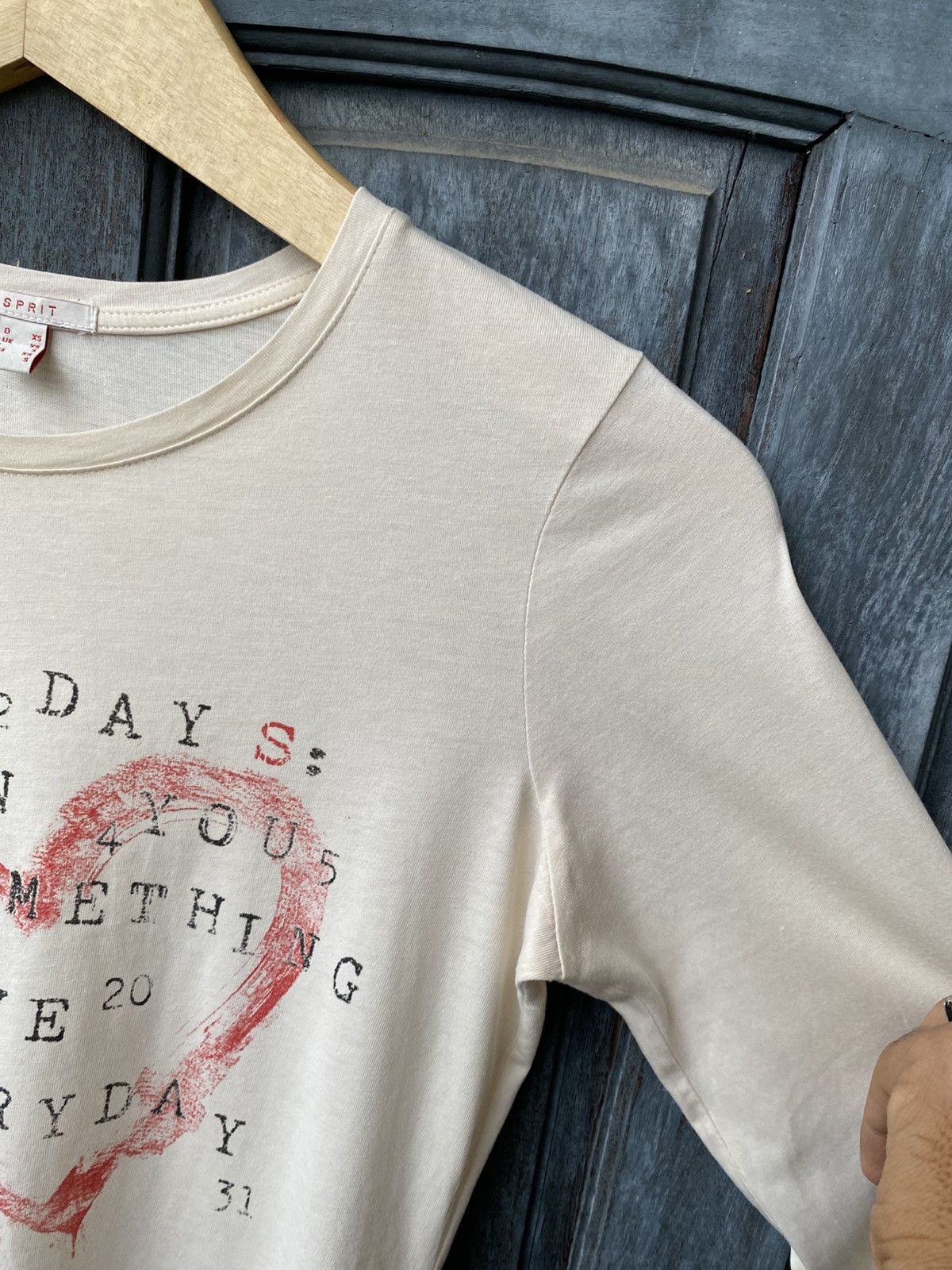 Esprit Esprit Y2K Graphic Long Sleeve Tee “Lucky 365 Love Everyday Size XS / US 0-2 / IT 36-38 - 4 Thumbnail