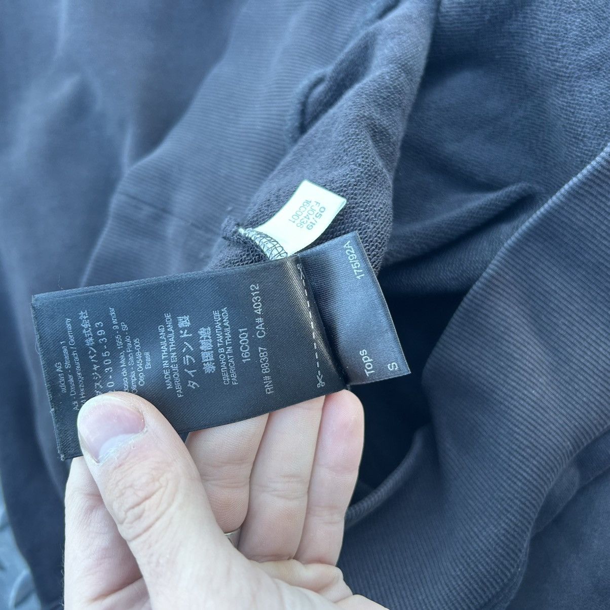 Yohji Yamamoto Y-3 Yohji Yamamoto 2019 Size US M / EU 48-50 / 2 - 12 Thumbnail