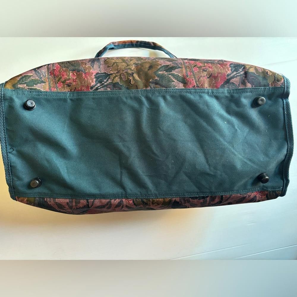 Designer Vintage Needlepoint Duffle Bag Size ONE SIZE - 4 Thumbnail