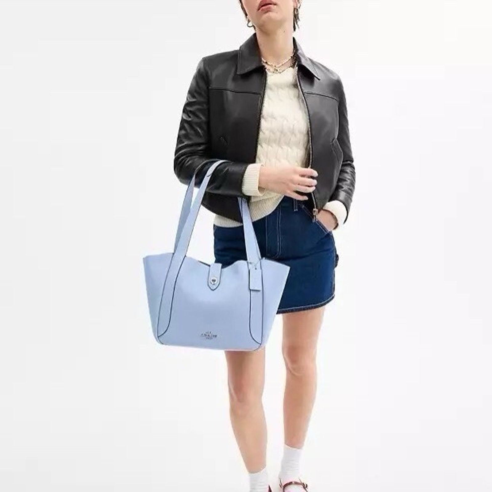 Coach NWT COACH Hadley Turnlock Tote Bag Leather Sv/Bluebell CAL17 Size ONE SIZE - 8 Thumbnail