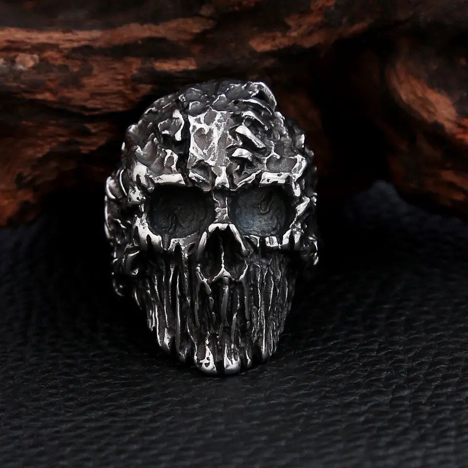 Jewelry Heavy Gothic Skull Ring Size ONE SIZE - 3 Thumbnail