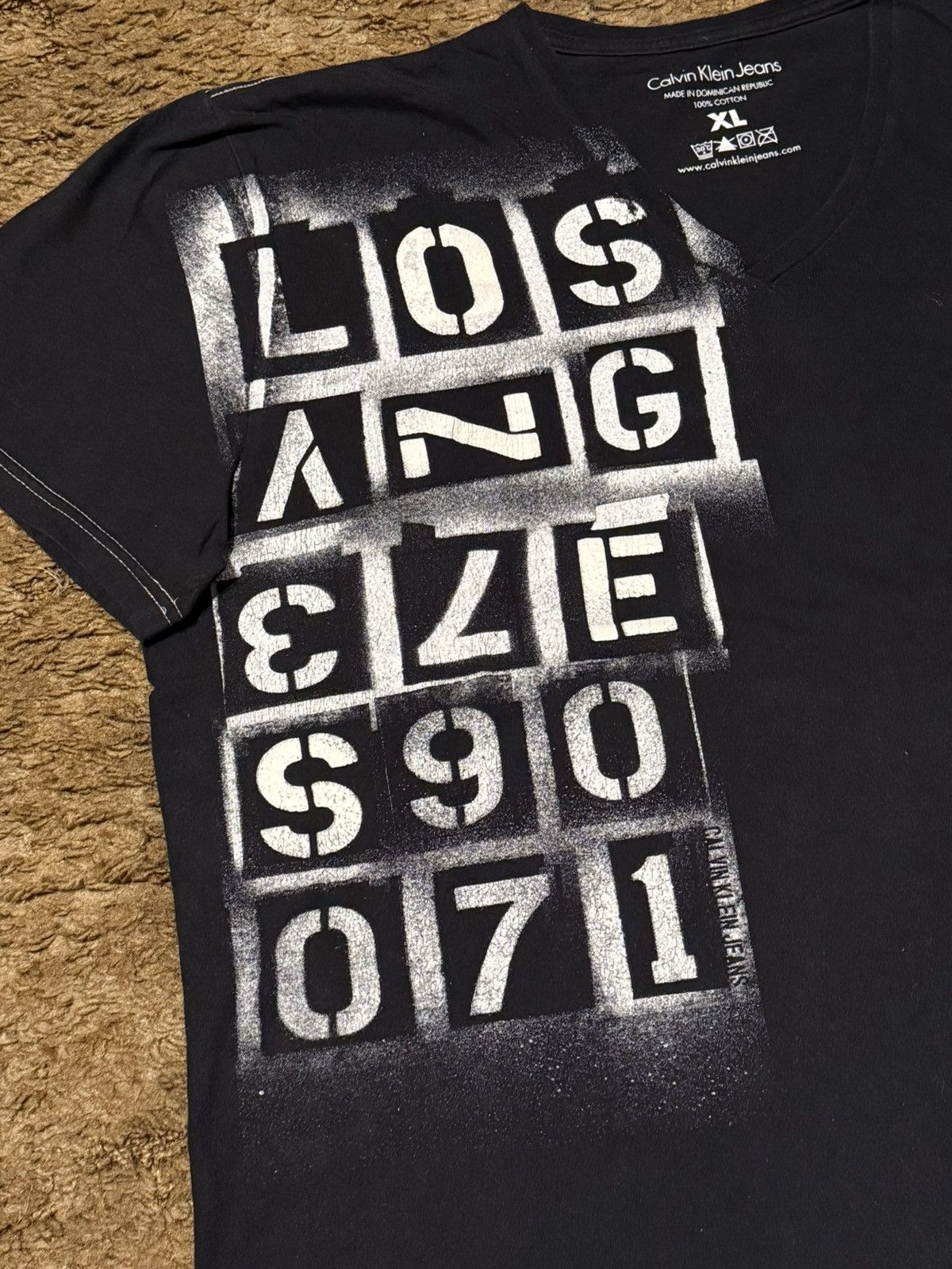 Calvin Klein Vintage Calvin Klein Los Angeles V-Neck T-Shirt Black XLarge Size US XL / EU 56 / 4 - 2 Thumbnail