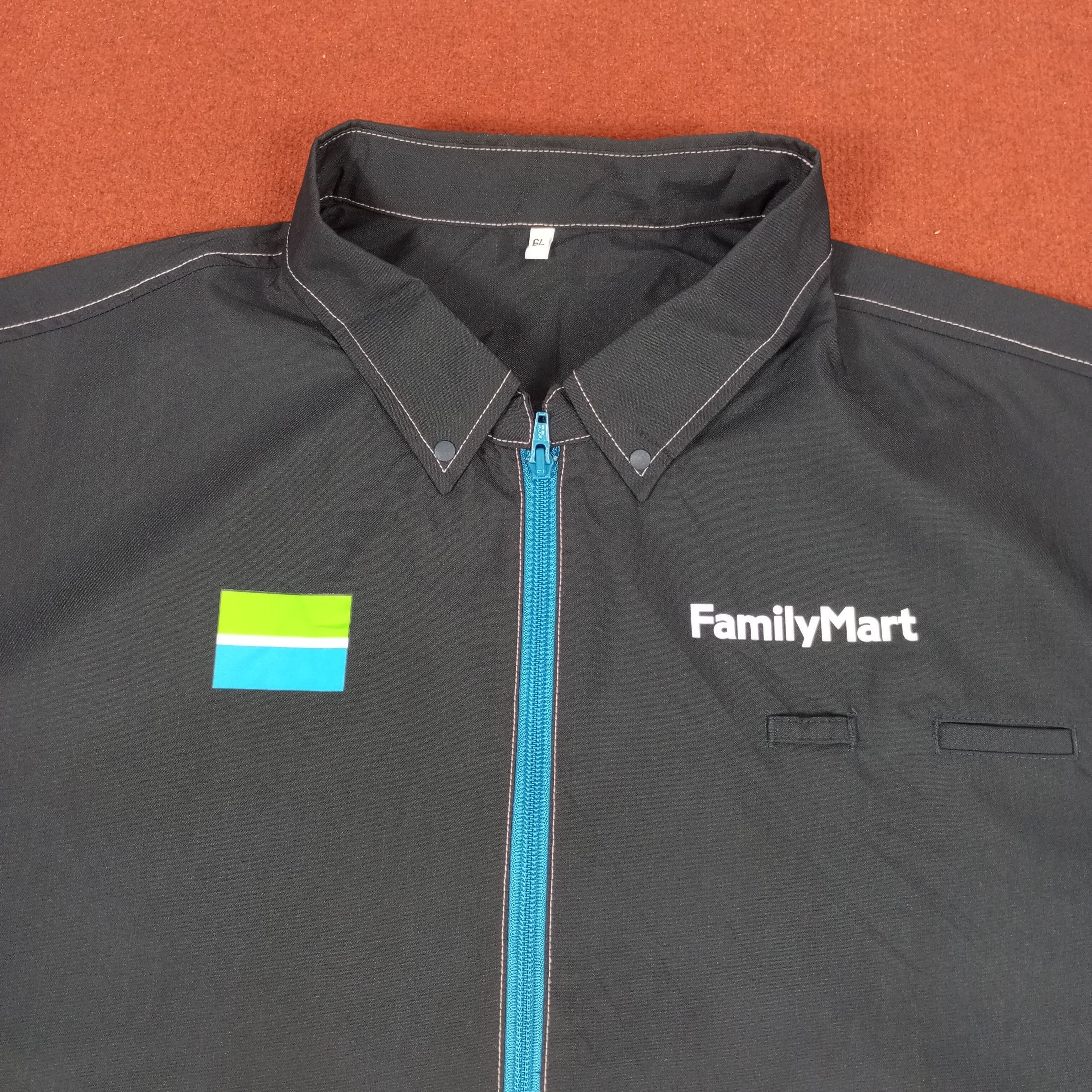 Japanese Brand × Vintage Family Mart Japanese Brand Workwear Uniform Jacket Size US XXL / EU 58 / 5 - 2 Thumbnail