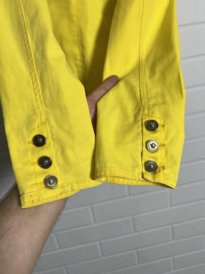 Versace Versace Jeans Couture Vintage Blazer Jacket Yellow Size S Size S / US 4 / IT 40 - 7 Thumbnail