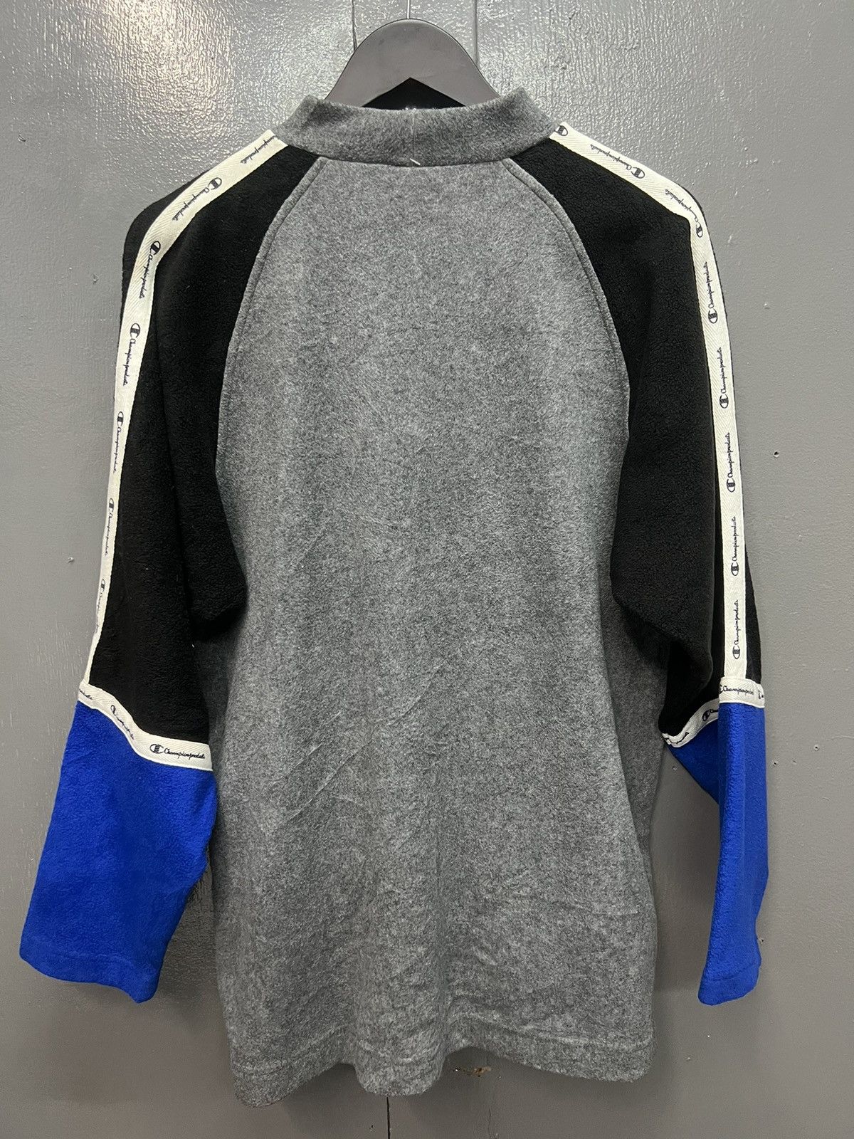 Champion VINTAGE CHAMPION SWEATSHIRT Size US L / EU 52-54 / 3 - 6 Thumbnail