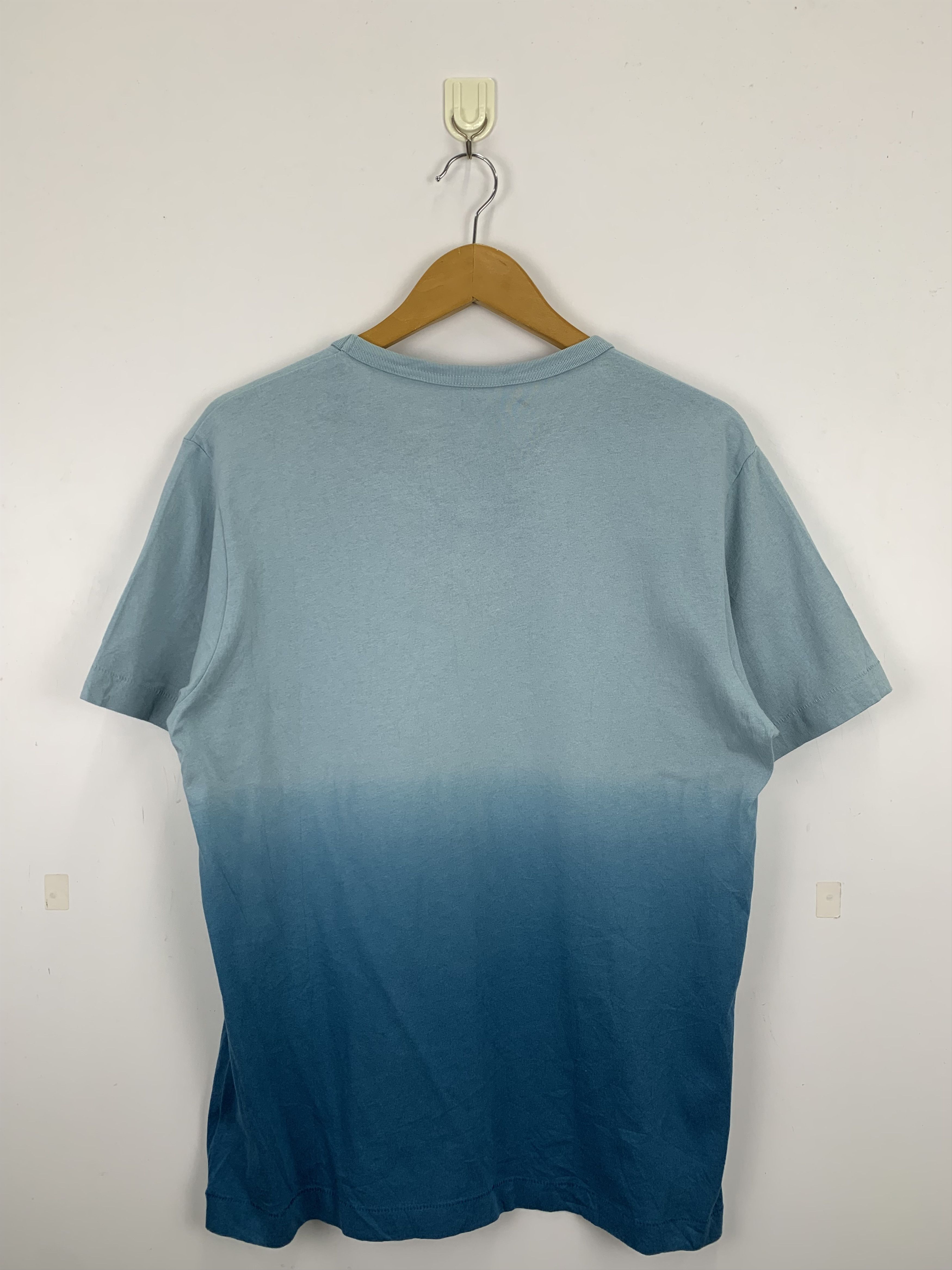 Uniqlo Uniqlo The Endless Summer Movie T Shirt TA0255 Size US L / EU 52-54 / 3 - 3 Thumbnail