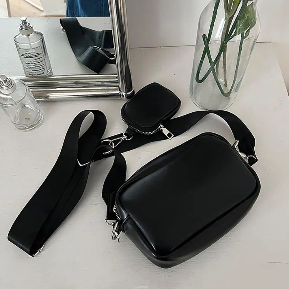 Japanese Brand Unisex Messenger Bag Size ONE SIZE - 3 Thumbnail