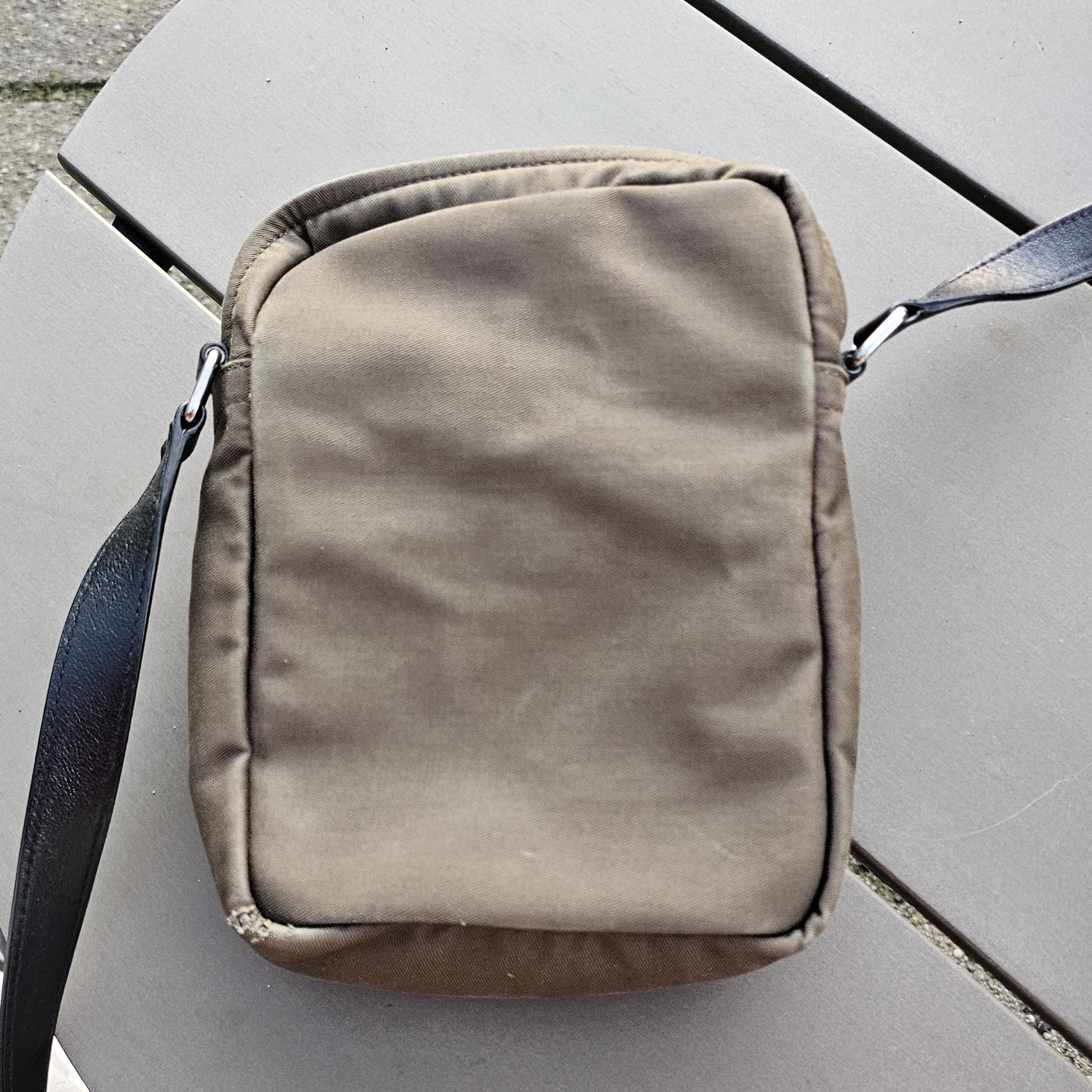 Saint Laurent Paris Extremely rare Saint Laurent Paris messenger bag Size ONE SIZE - 8 Thumbnail
