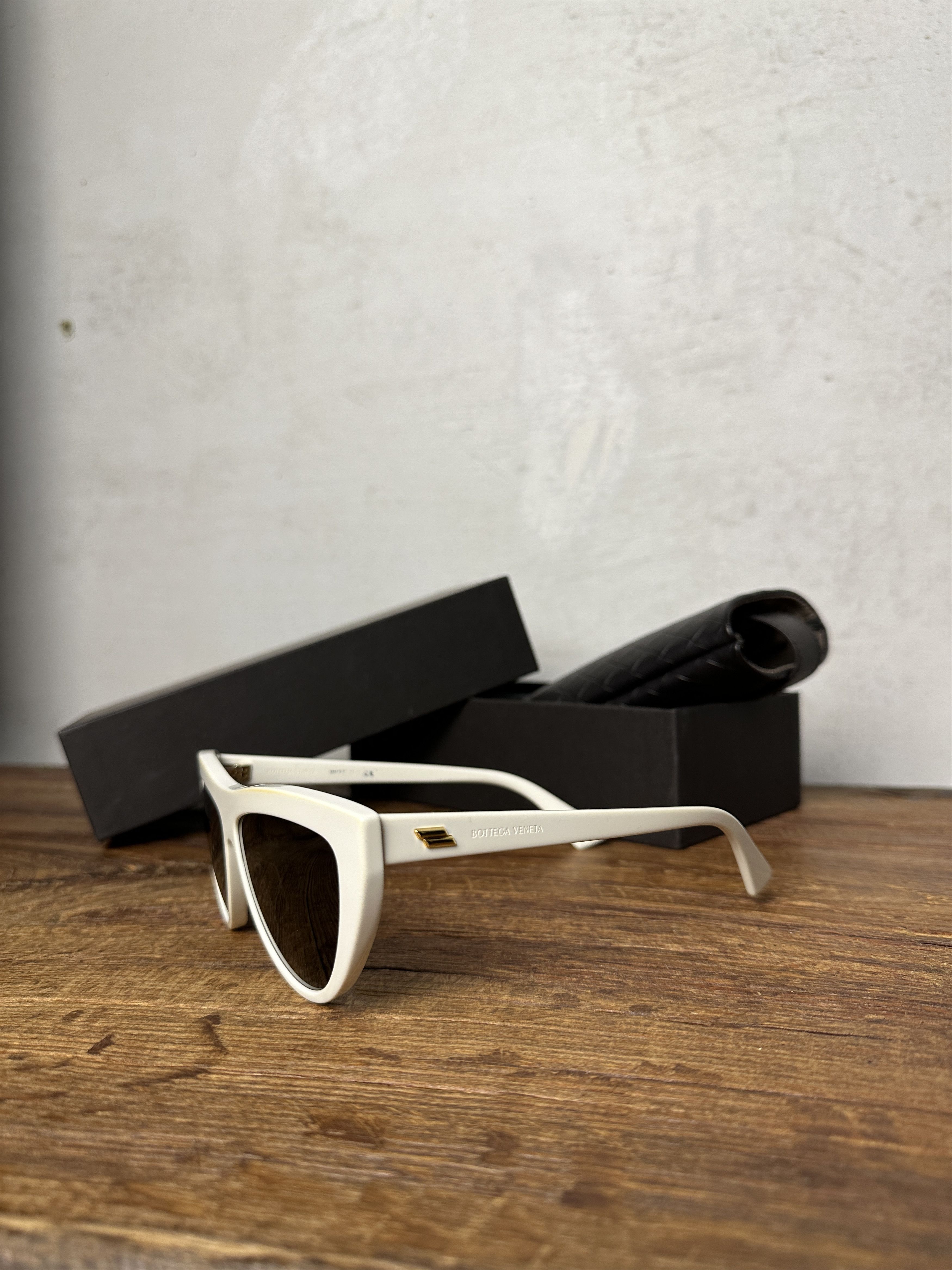 Bottega Veneta Bottega Veneta New Classic White Sunglasses Size ONE SIZE - 2 Thumbnail