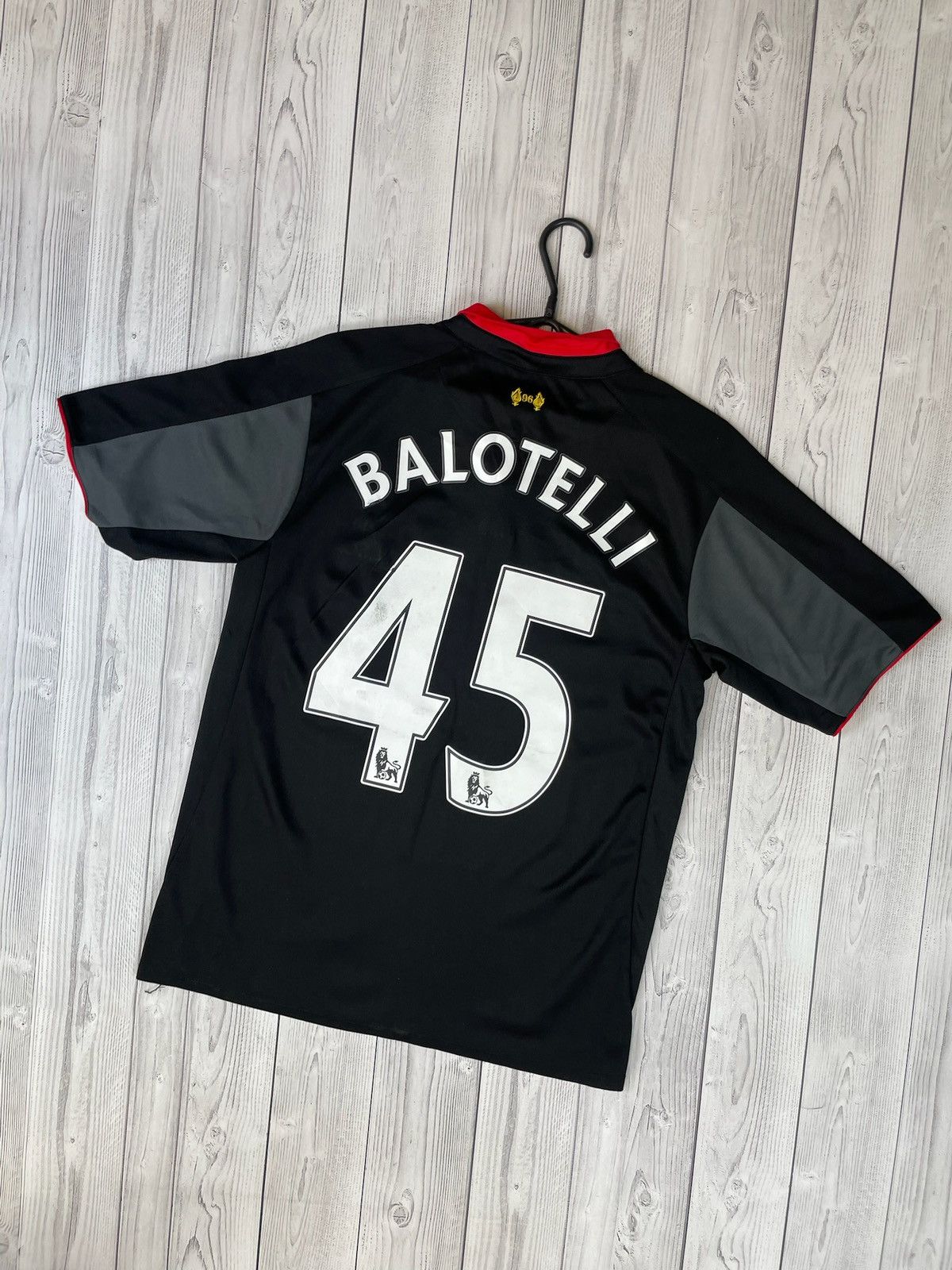 Vintage liverpool soccer jersey 45 Balotelli away black M