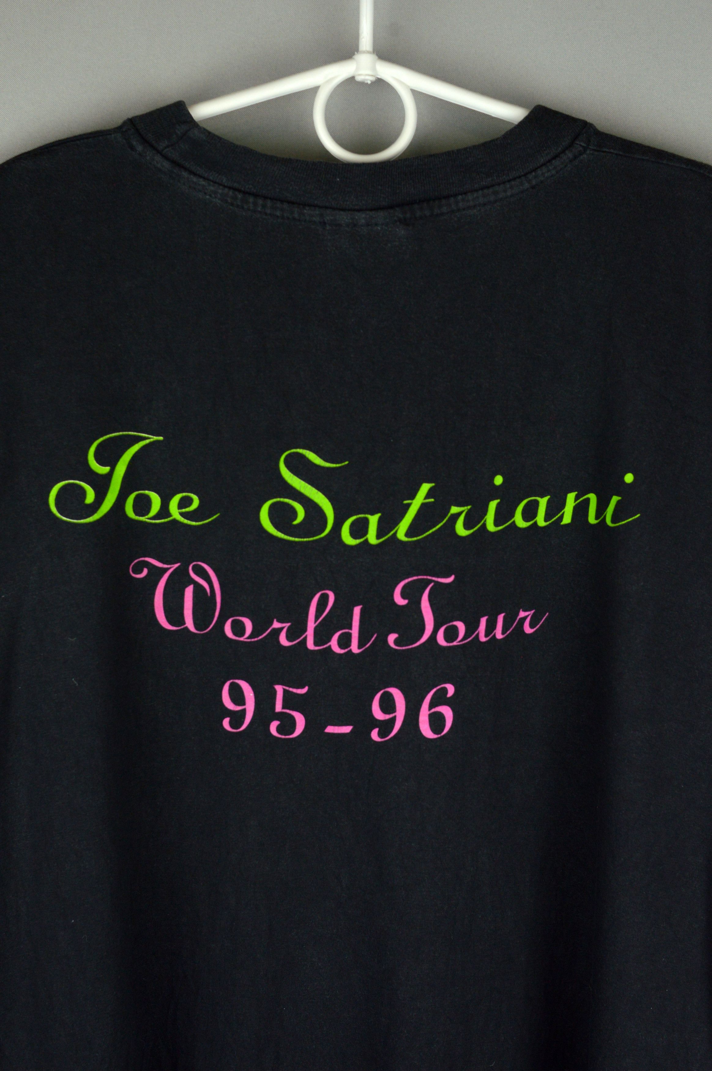 Band Tees × Vintage Vintage Joe Satriani World Tour 1995 - 1996 t shirt Size US XL / EU 56 / 4 - 4 Thumbnail