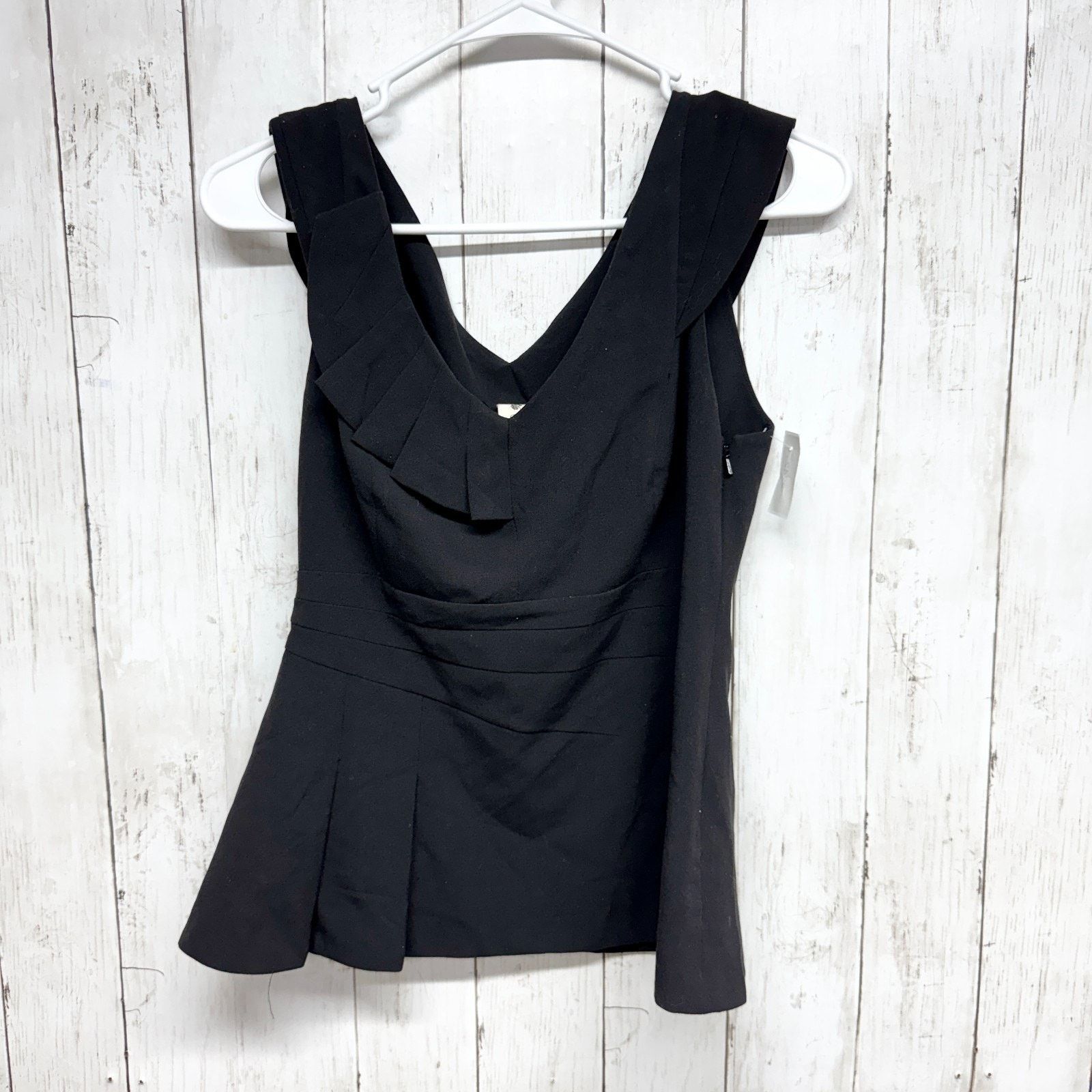 Other Floreat Top Women Sz 2 Black Ruffle Vneck Sleeveless Blouse Size XS / US 0-2 / IT 36-38 - 1 Thumbnail