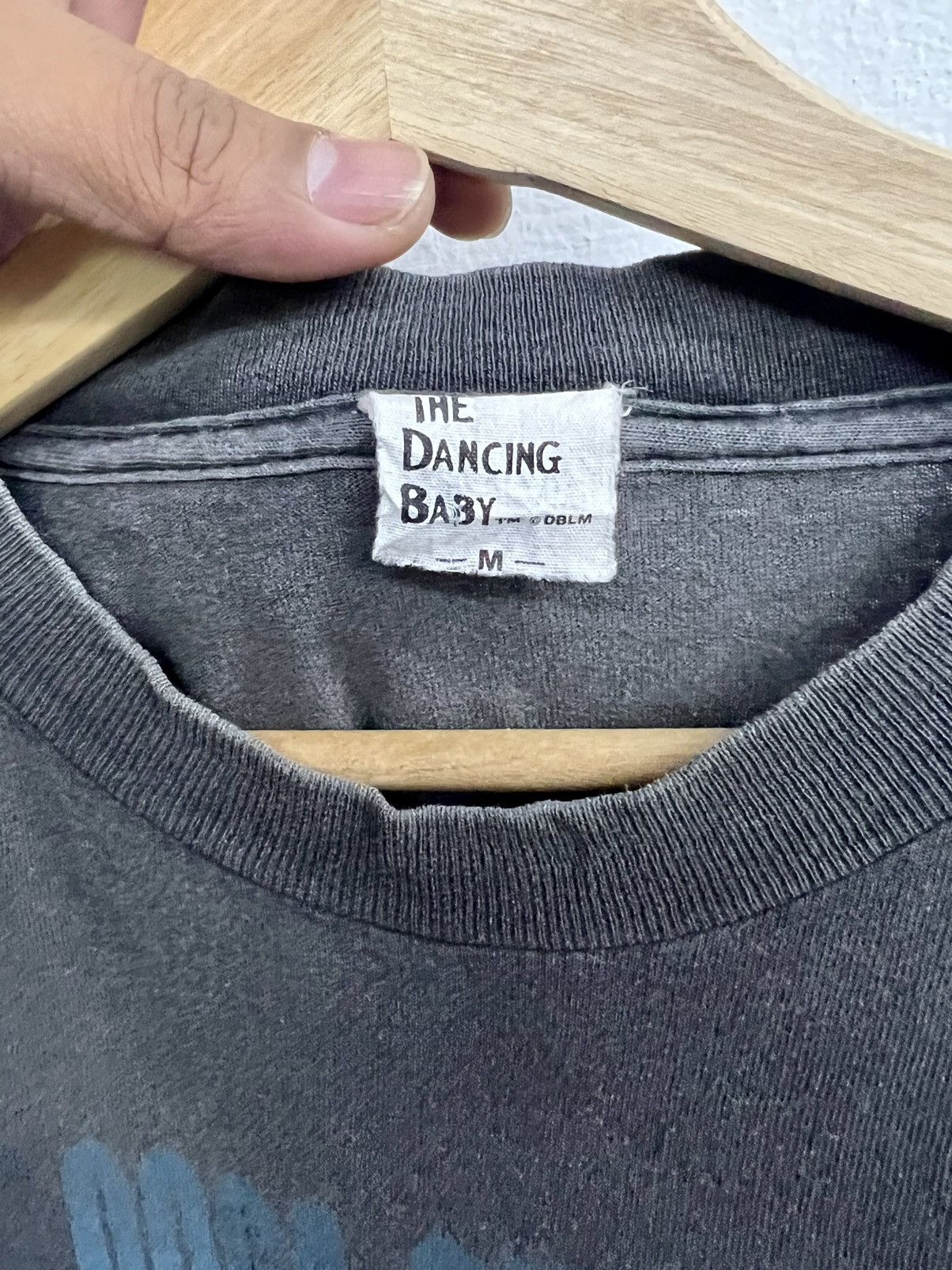 Apple RARE VINTAGE 90s OOGA CHAKA THE DANCING BABY TEE Size US M / EU 48-50 / 2 - 8 Thumbnail