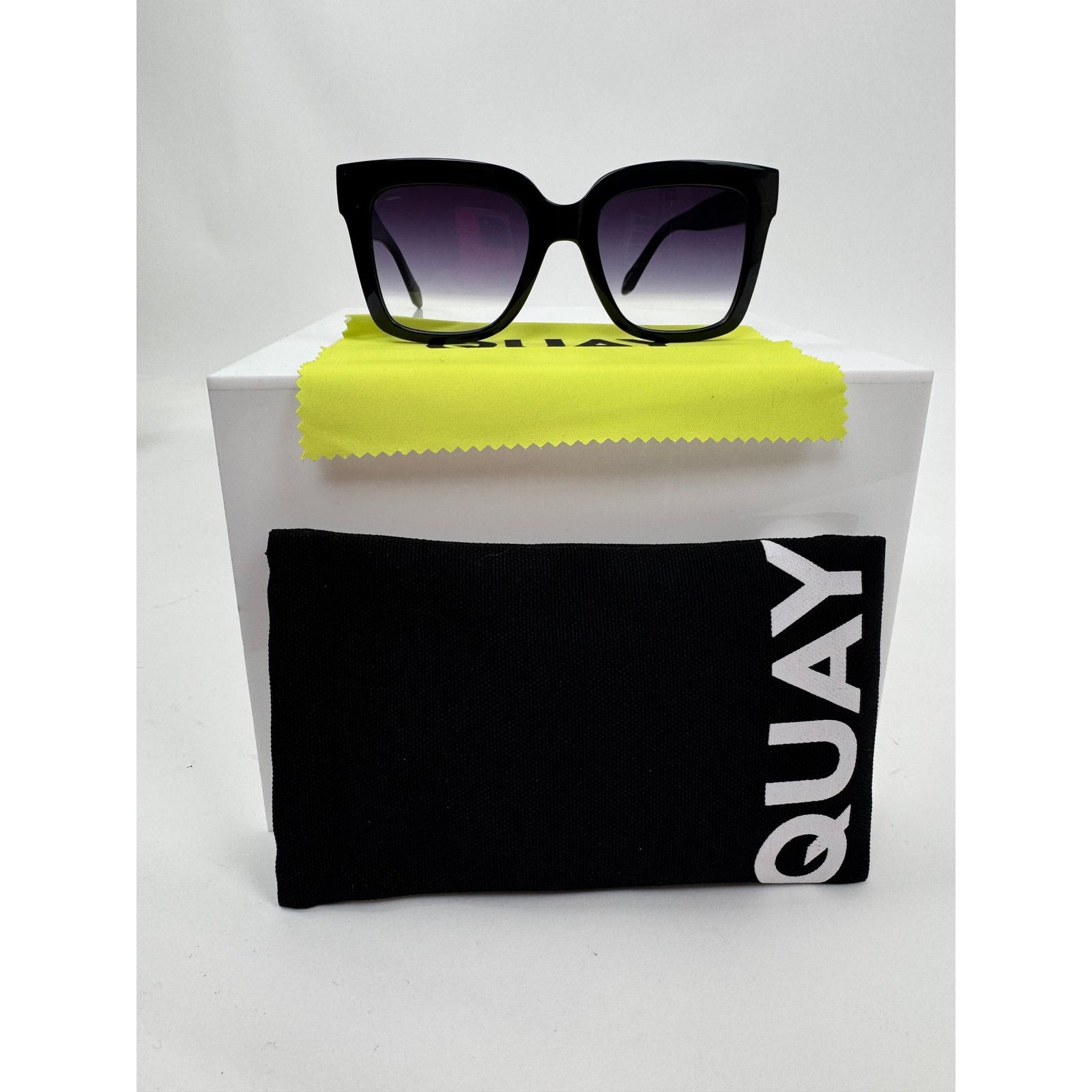 Quay Quay Icy Black 52mm Gradient Square Oversized Sunglasses Size ONE SIZE - 2 Thumbnail