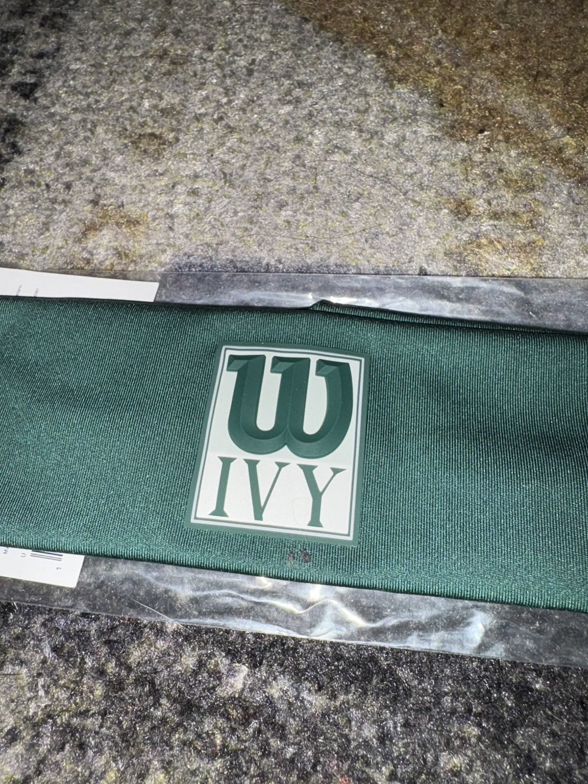 Kith × Wilson Kith Ivy Wilson Logo Wide Headband Size ONE SIZE - 2 Thumbnail