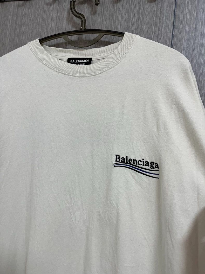 Balenciaga Balenciaga Wave short sleeve black and blue embroidered lo Size US M / EU 48-50 / 2 - 3 Thumbnail