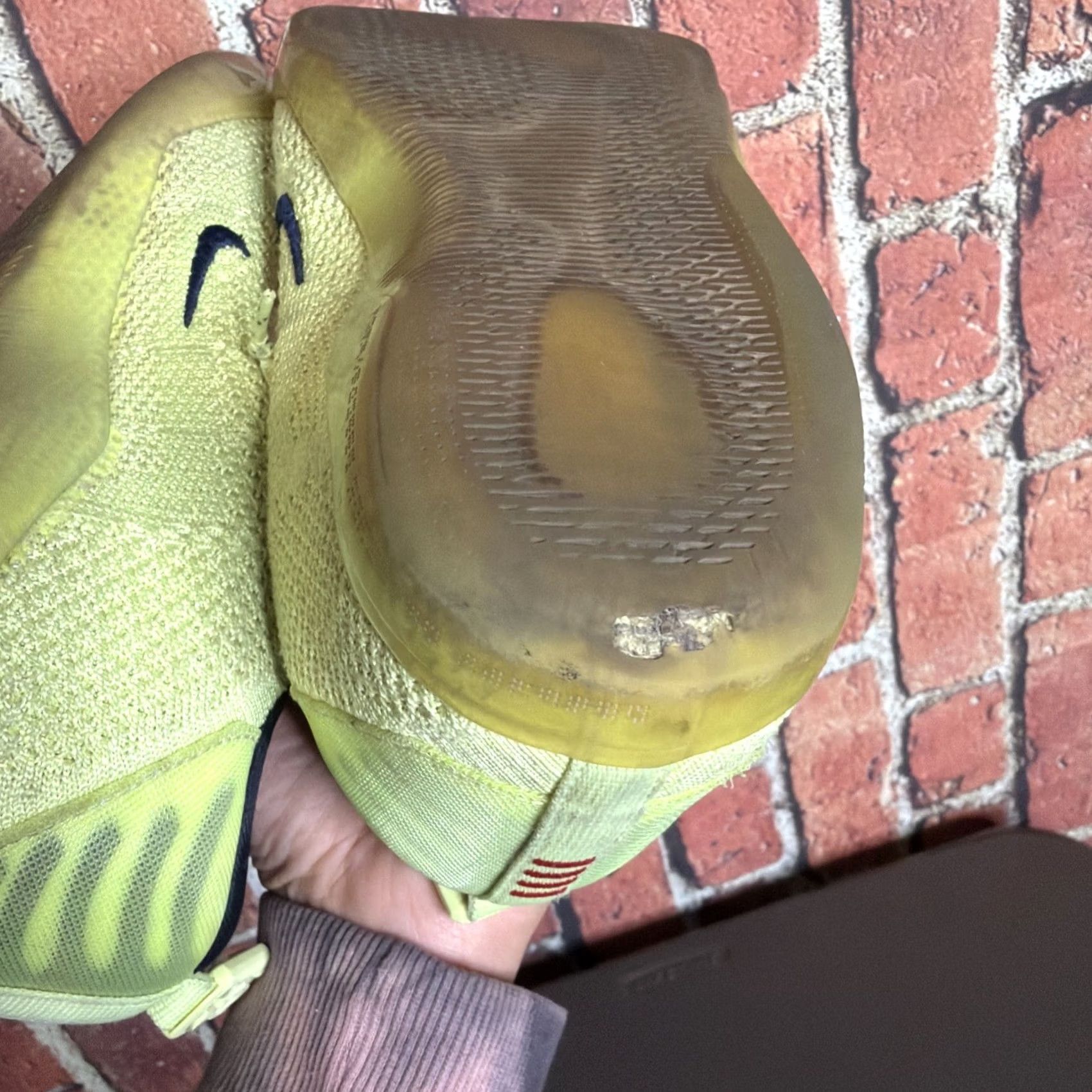 Nike Nike Kobe 11 Elite Low Ghost of Christmas Past Sneaker Men 10.5 Green 2016 Nike Kobe 11 Shoe" Size US 11 / EU 44 - 7 Thumbnail