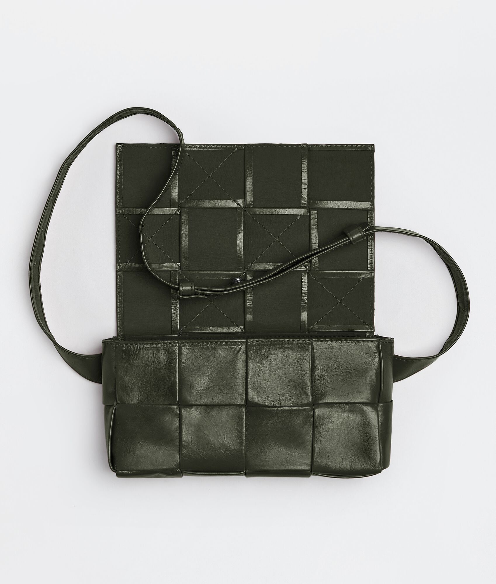 Bottega Veneta o1n1vont0225 Size: OS / Cassette Belt Bag in Camping Size ONE SIZE - 2 Thumbnail