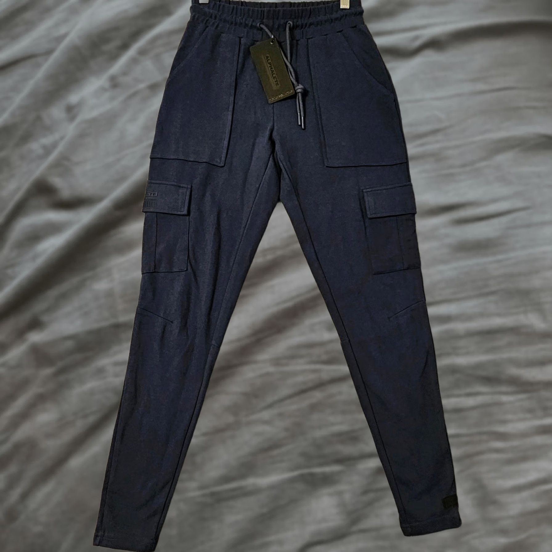 Vintage Alphalete Mens Navy Blue Cargo Joggers Tapered Athletic Sweatpants Sz S NEW Size US 29 - 1 Thumbnail