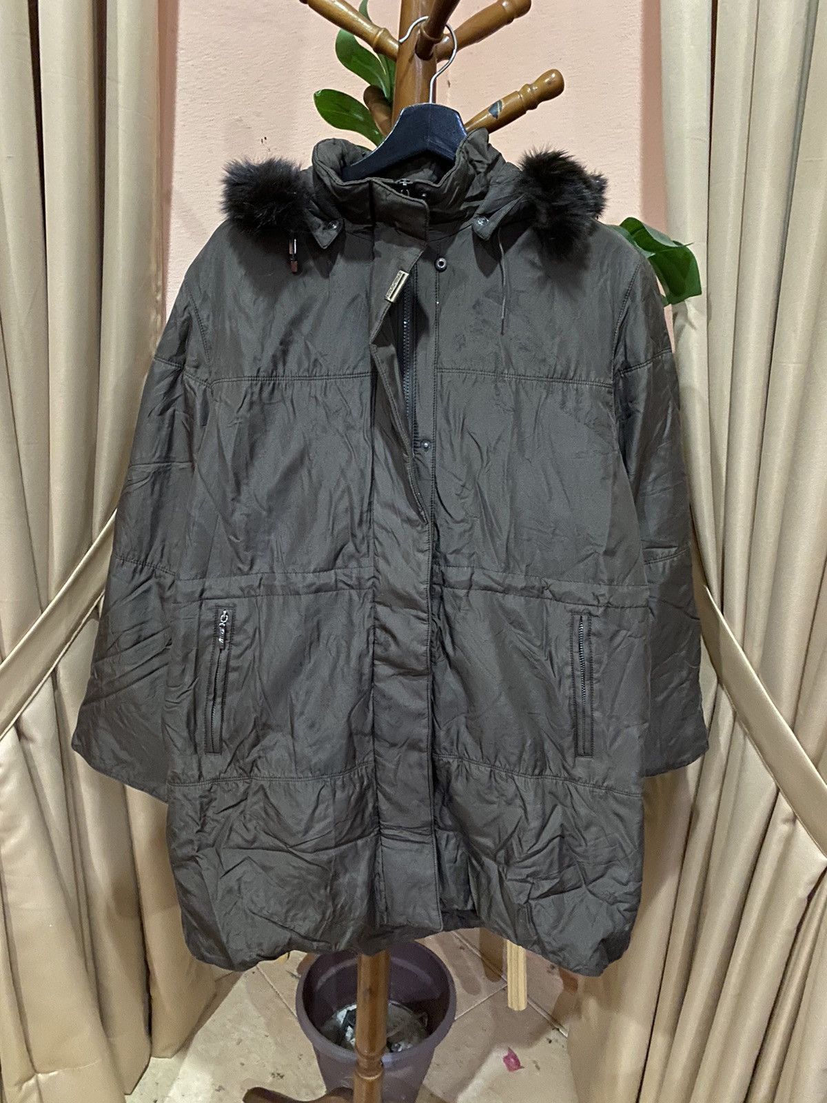 Balmain BALMAIN PUFFER FUR HOODIE JACKET Size US L / EU 52-54 / 3 - 3 Thumbnail