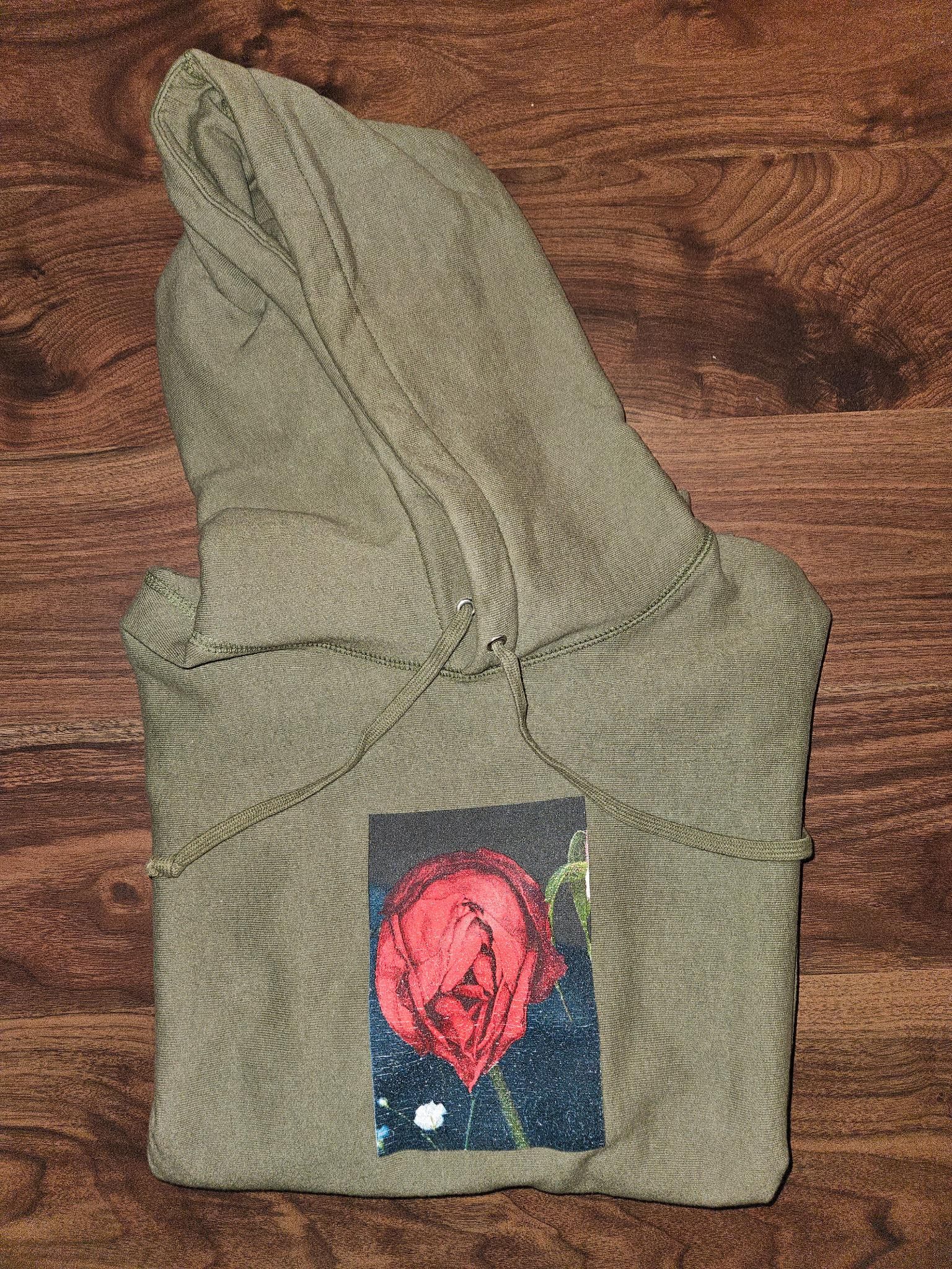 Supreme Supreme x Araki Rose Hoodie Size US M / EU 48-50 / 2 - 3 Thumbnail