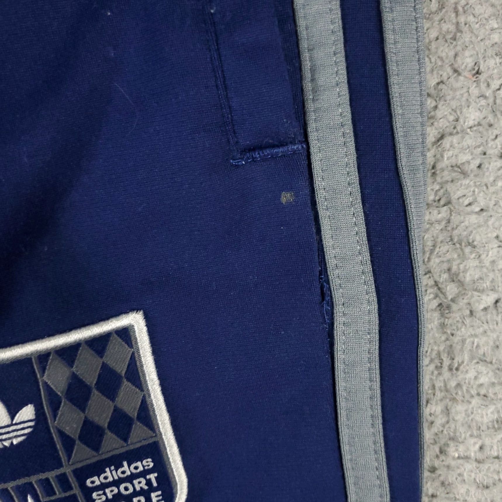 Adidas Adidas Pants 2XL Mens Blue Track Sweatpants Joggers Pants 42x25 Inseam 30 Regular Fit Straight Size US 39 - 3 Thumbnail