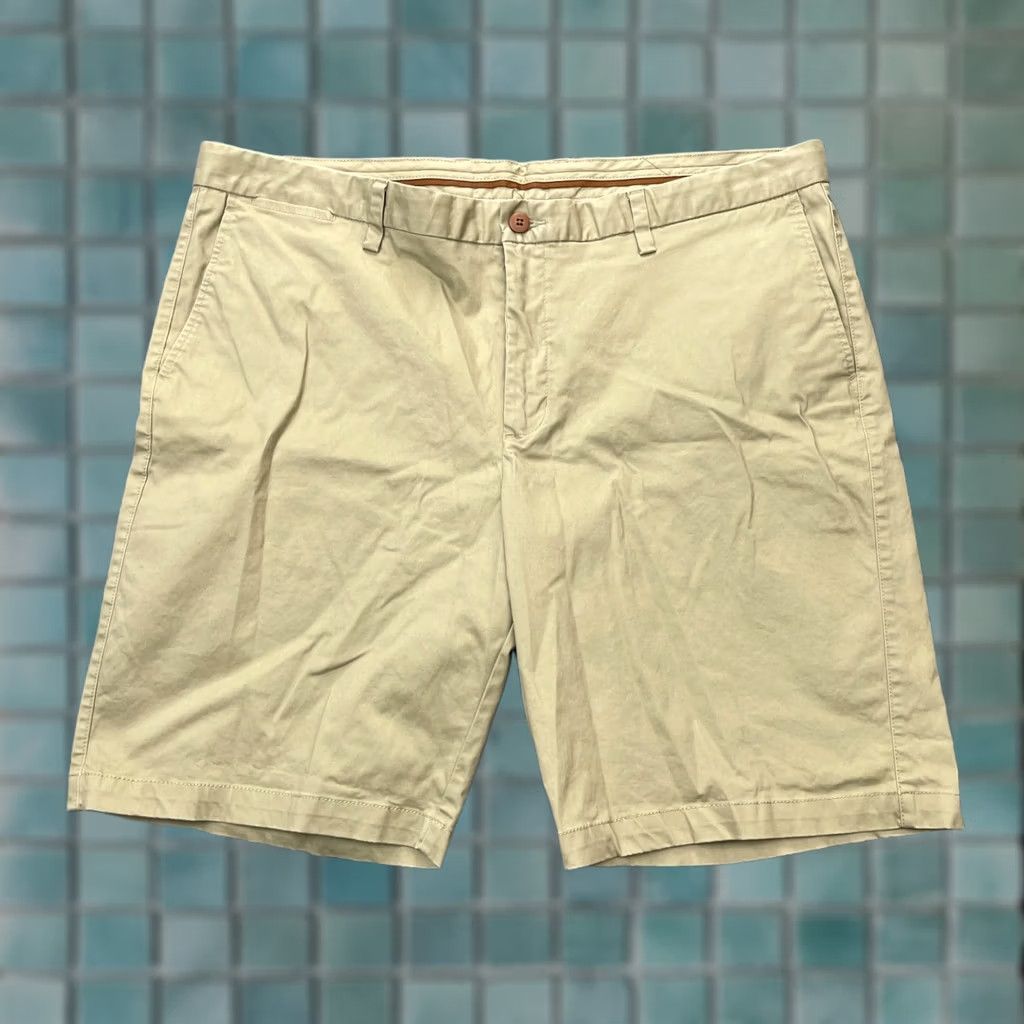 Tommy Bahama Tommy Bahama Shorts Mens 42 Beige Boracay Chino Cotton Stretch Logo Tropical Beach Casual Affordable Regular Mens Size US 42 / EU 58 - 1 Thumbnail