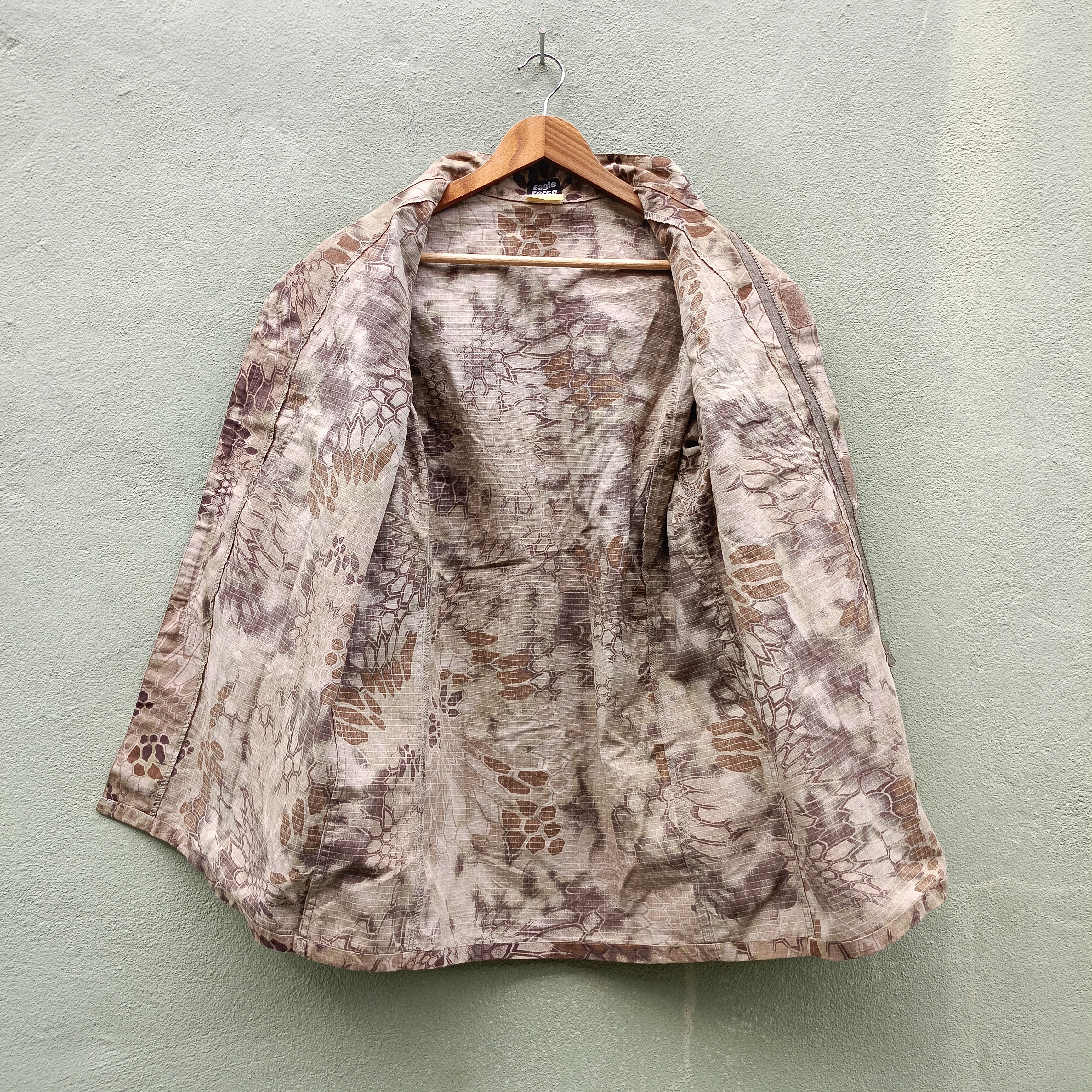 Japanese Brand Eagle Force Camo Zip Up Size US L / EU 52-54 / 3 - 2 Thumbnail