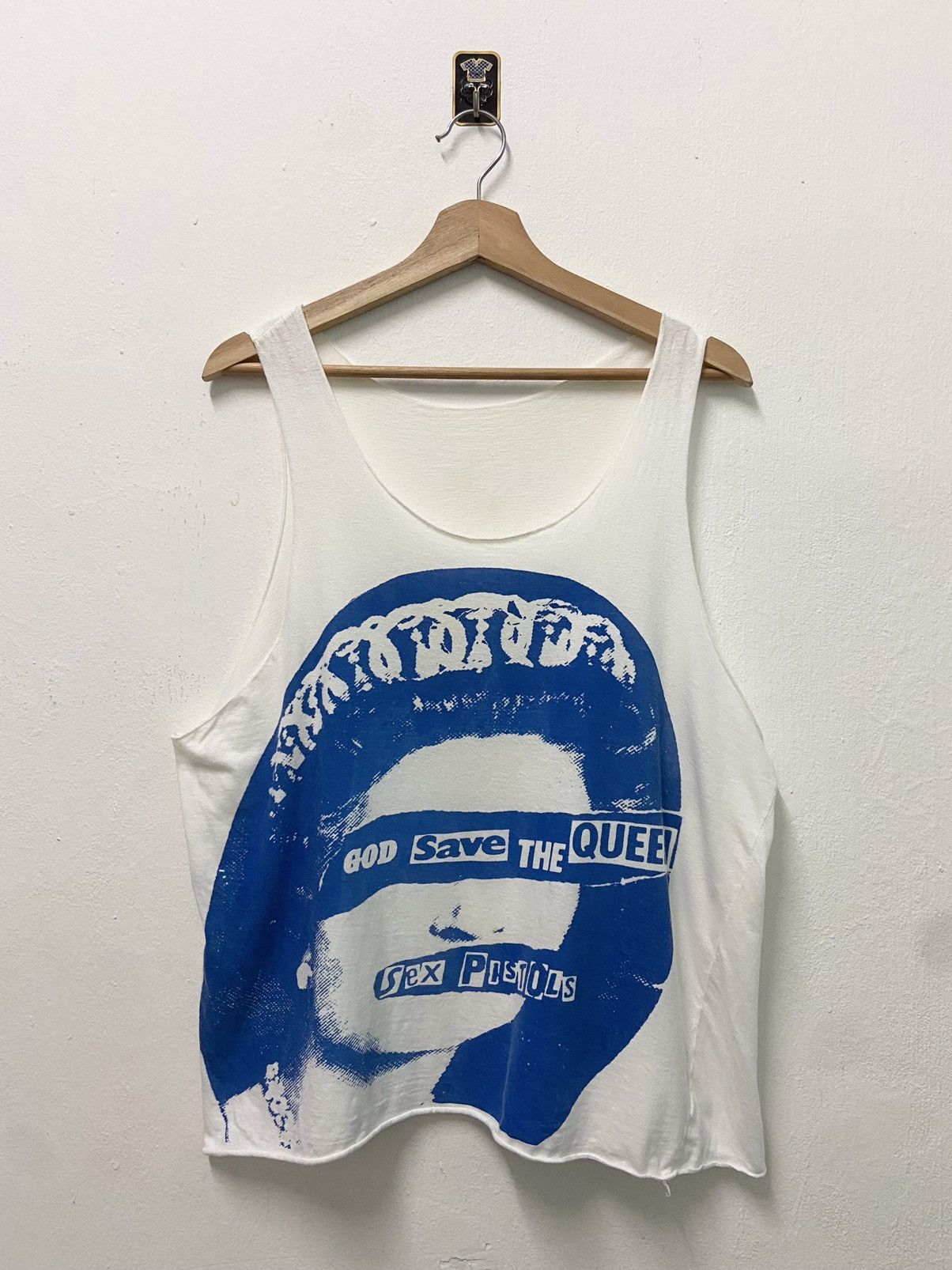 Band Tees × Seditionaries × Vintage Vintage 90's Sex Pistol " God Save the Queen " Tank Top Size US M / EU 48-50 / 2 - 1 Thumbnail